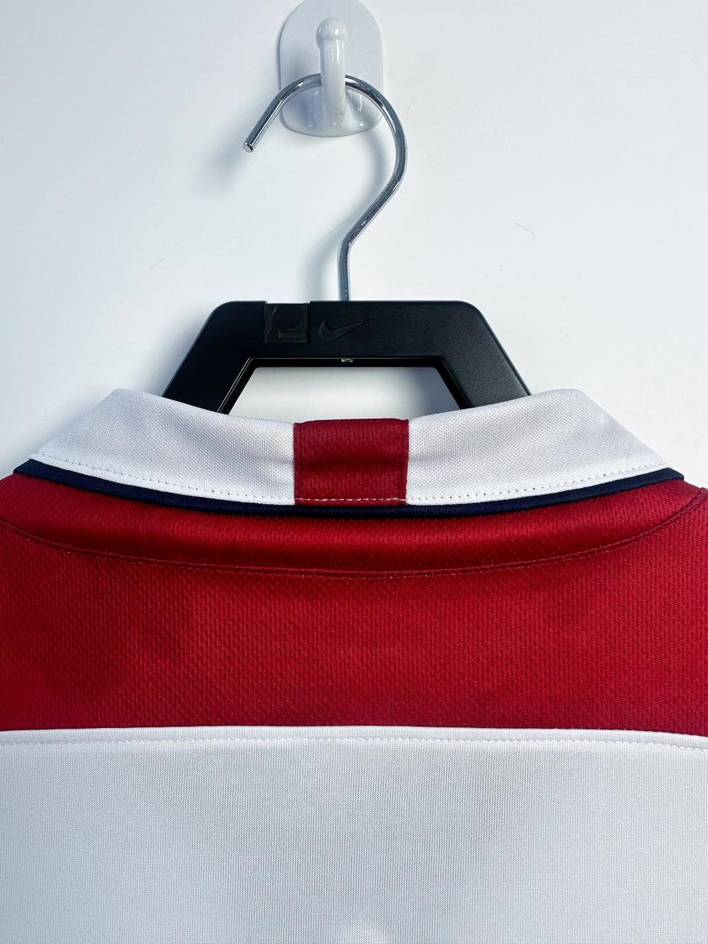 2004 Retro England Home Soccer Jersey AAA fan-grade — view 4