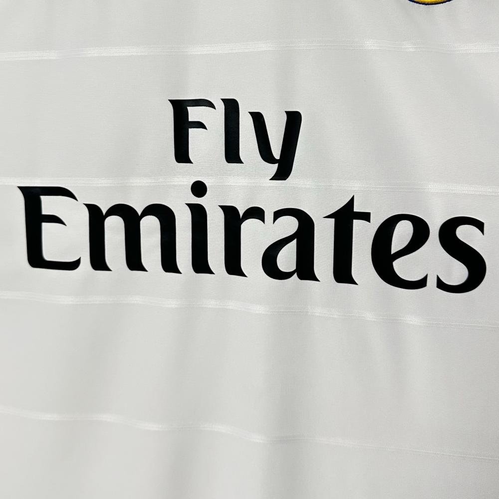 2013/2014 Retro Real Madrid Home Football Jersey AAA fan-grade — view 6