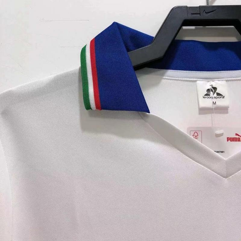 1982 Retro FIFA Italy Away Soccer Shirt AAA fan-grade — view 4