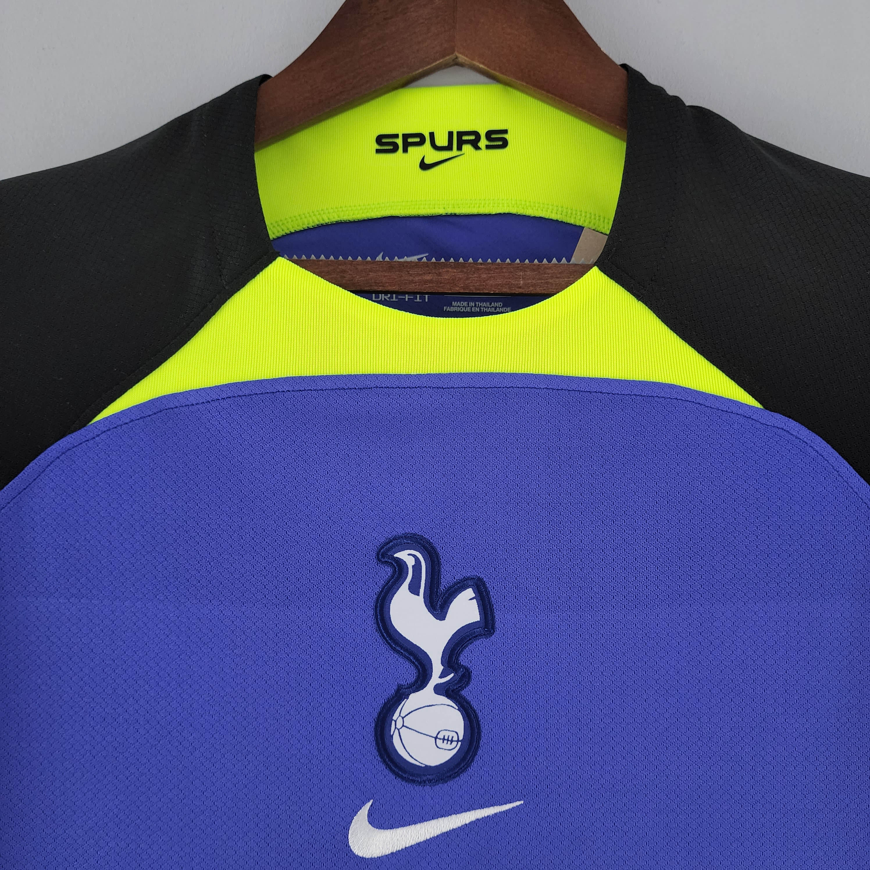2022/2023 Tottenham Away Football Shirt — view 3