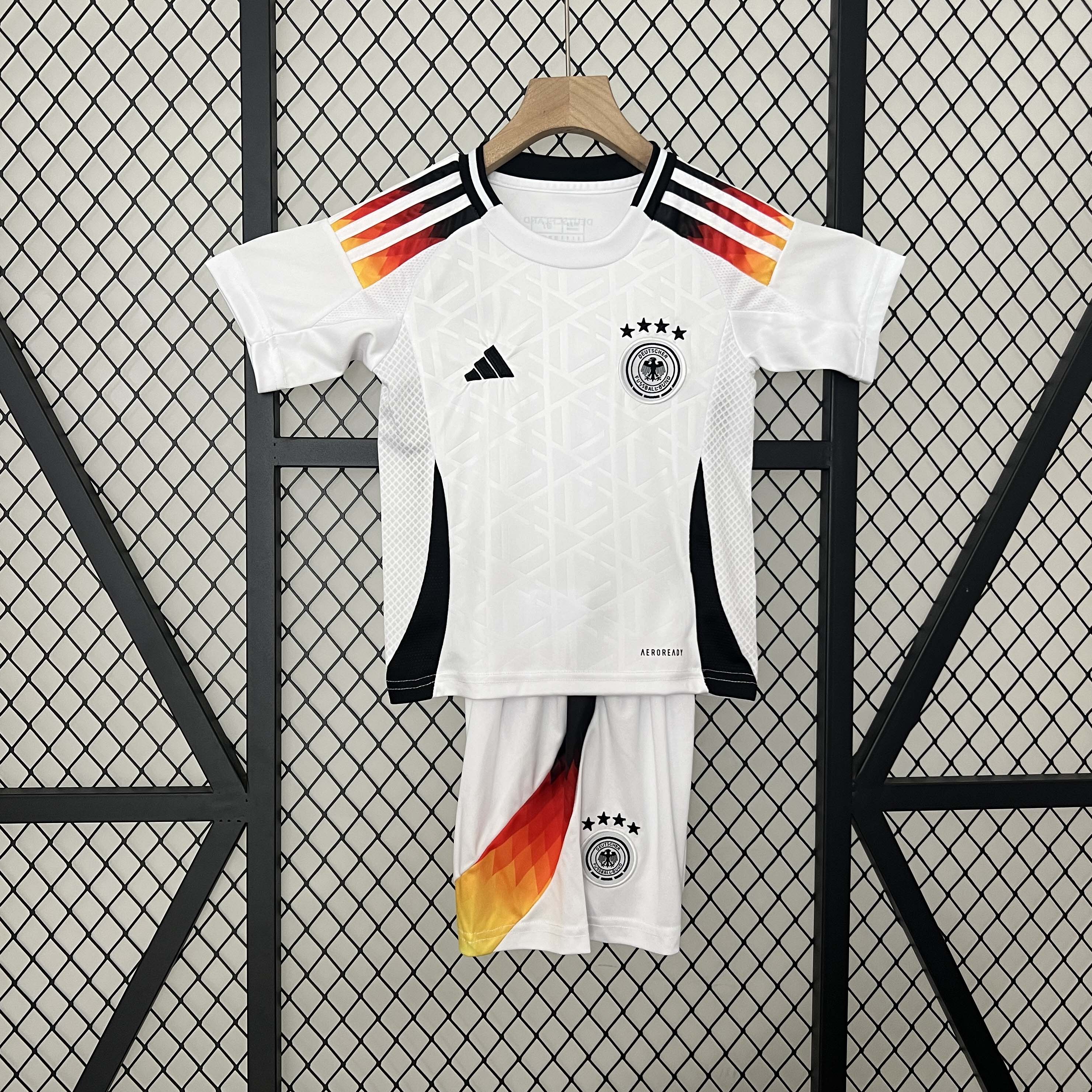 2024-2025 Germany Home Football Shirt AAA fan-grade Kids Size