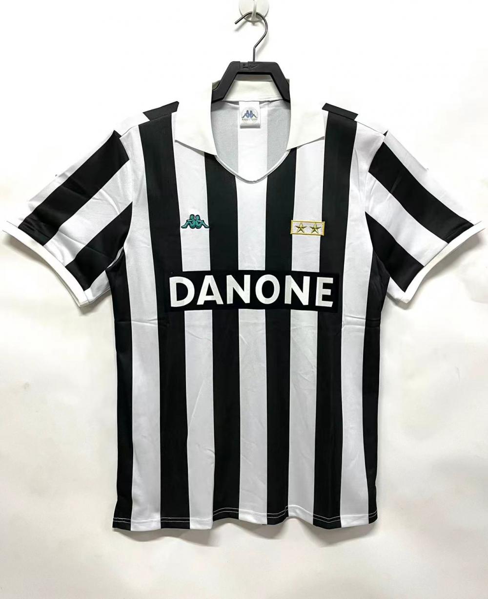 1992-1994 Retro Juventus Home Soccer Jersey AAA fan-grade
