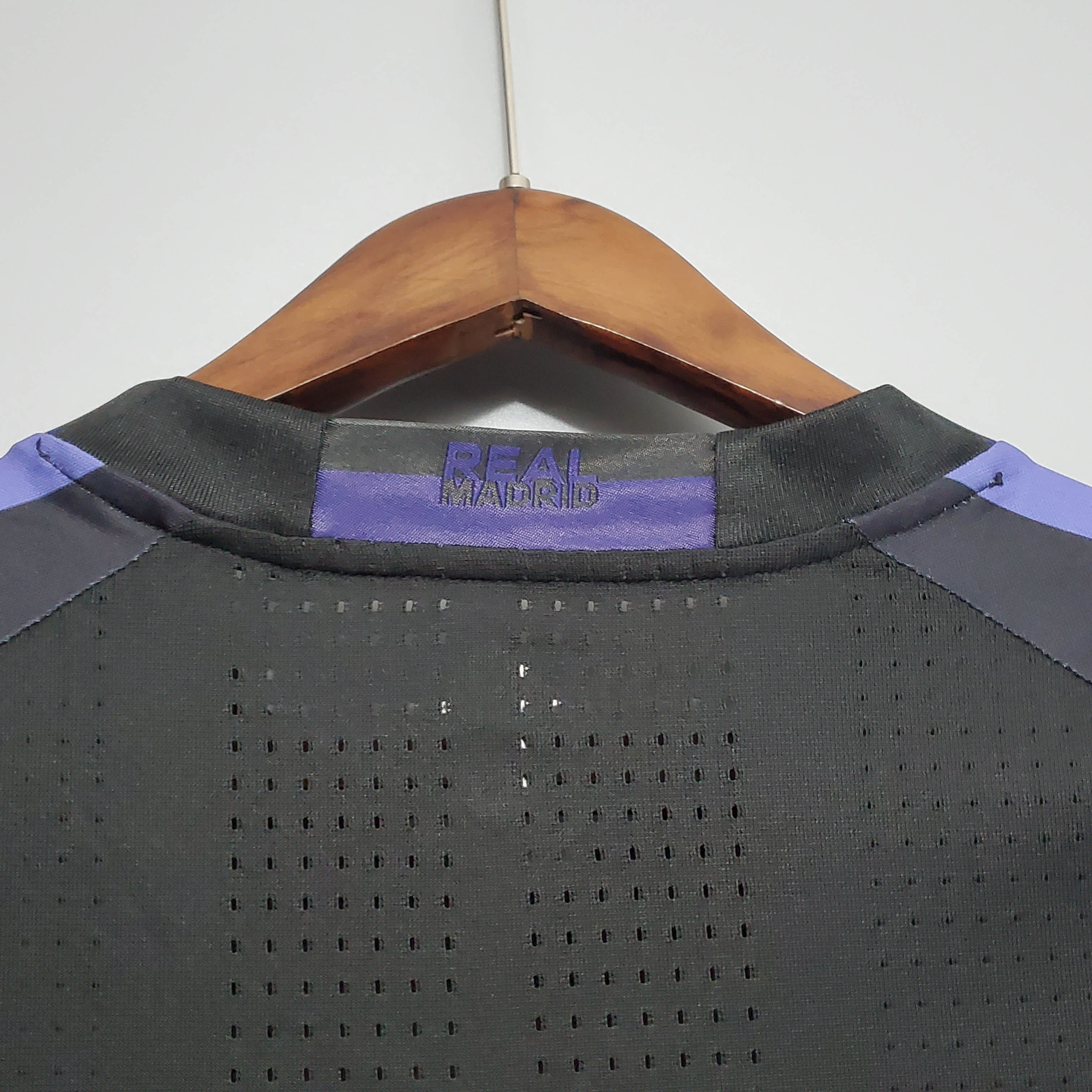Tercera Camiseta Visitante Retro del Real Madrid 2016/2017 — view 7