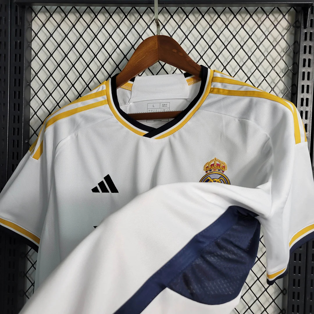 2023/2024 Real Madrid Home Football Shirt — view 9
