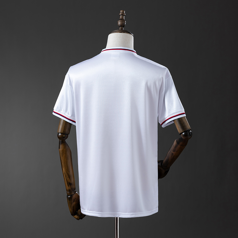1982 Retro England Heimtrikot AAA Fanqualität — view 2