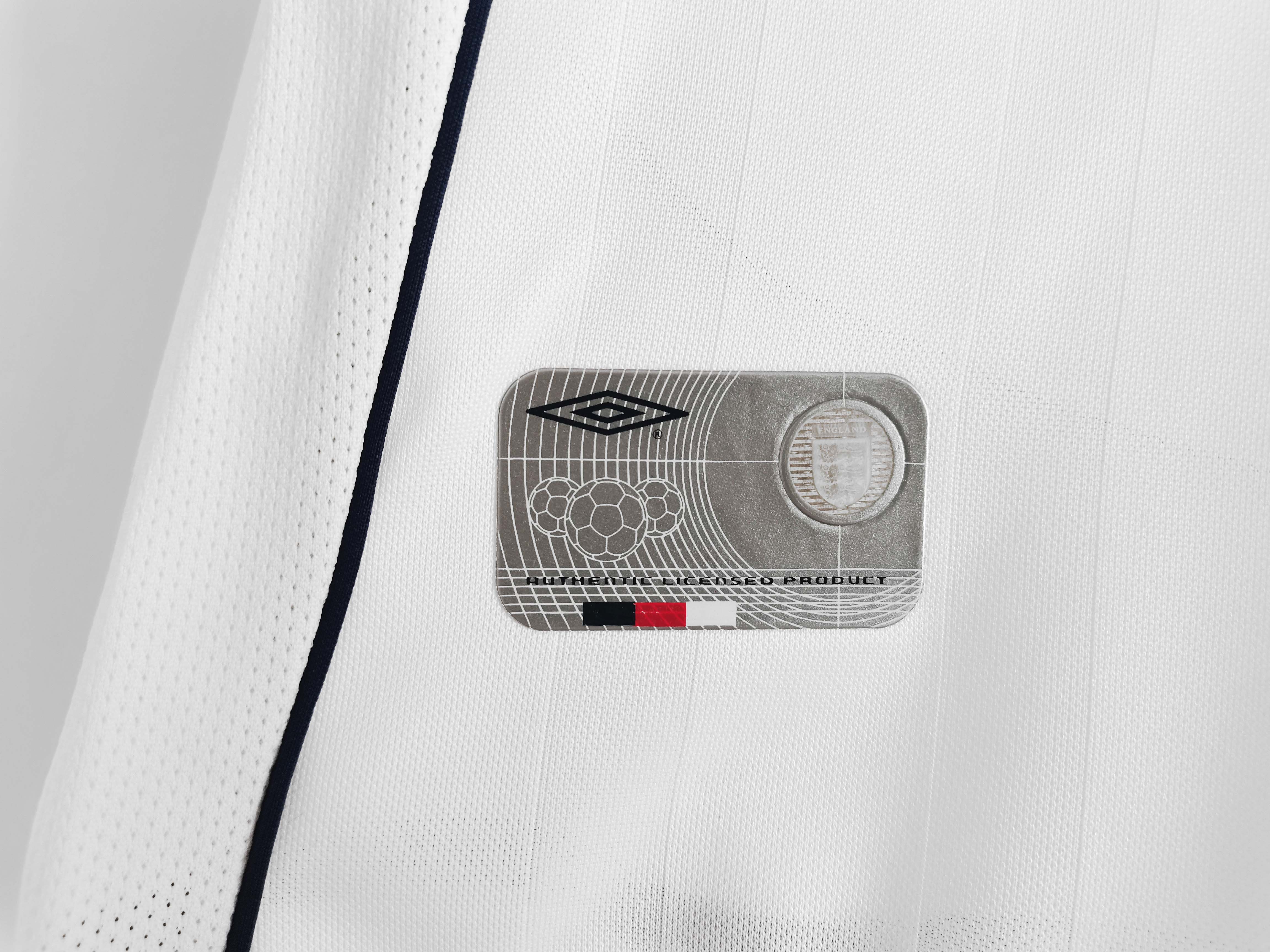 2002 Retro England Heim-Fußballtrikot AAA Fan-Qualität — view 7