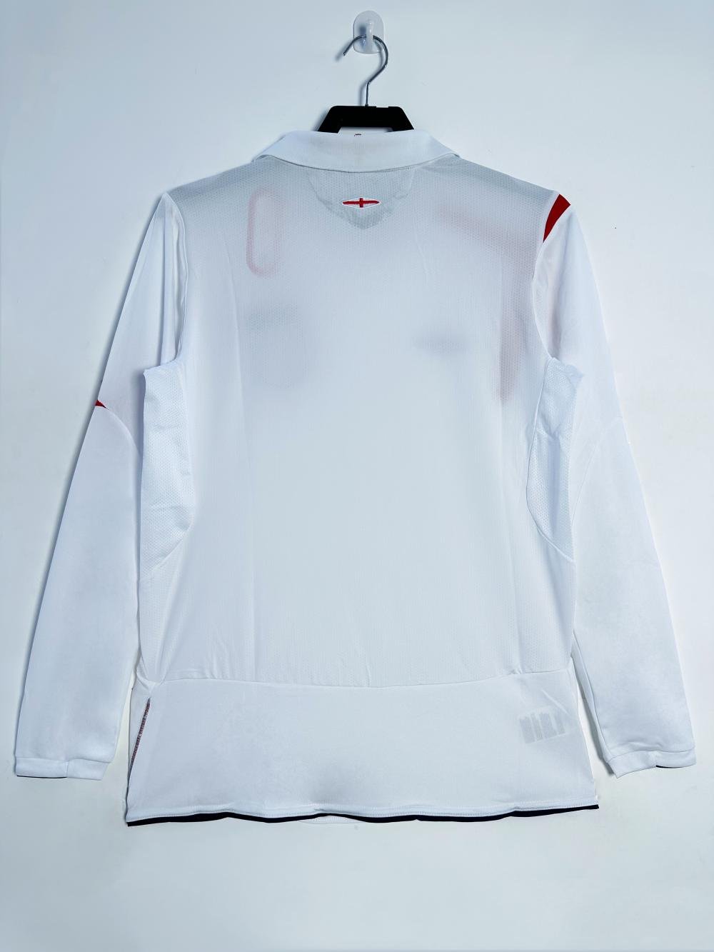 2006 Retro Long Sleeve England Home Soccer Jersey AAA fan-grade — view 2