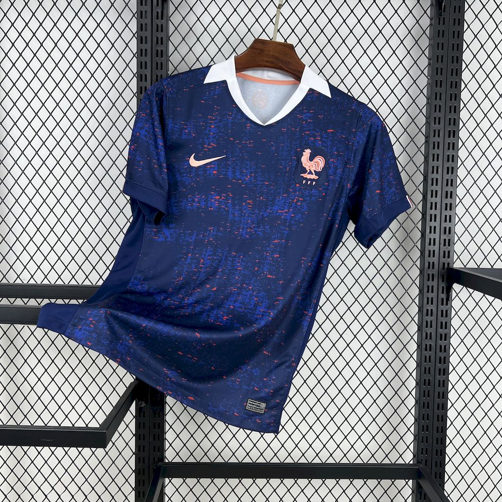 2025/2026 フランス ホーム フットボールシャツ タイ品質