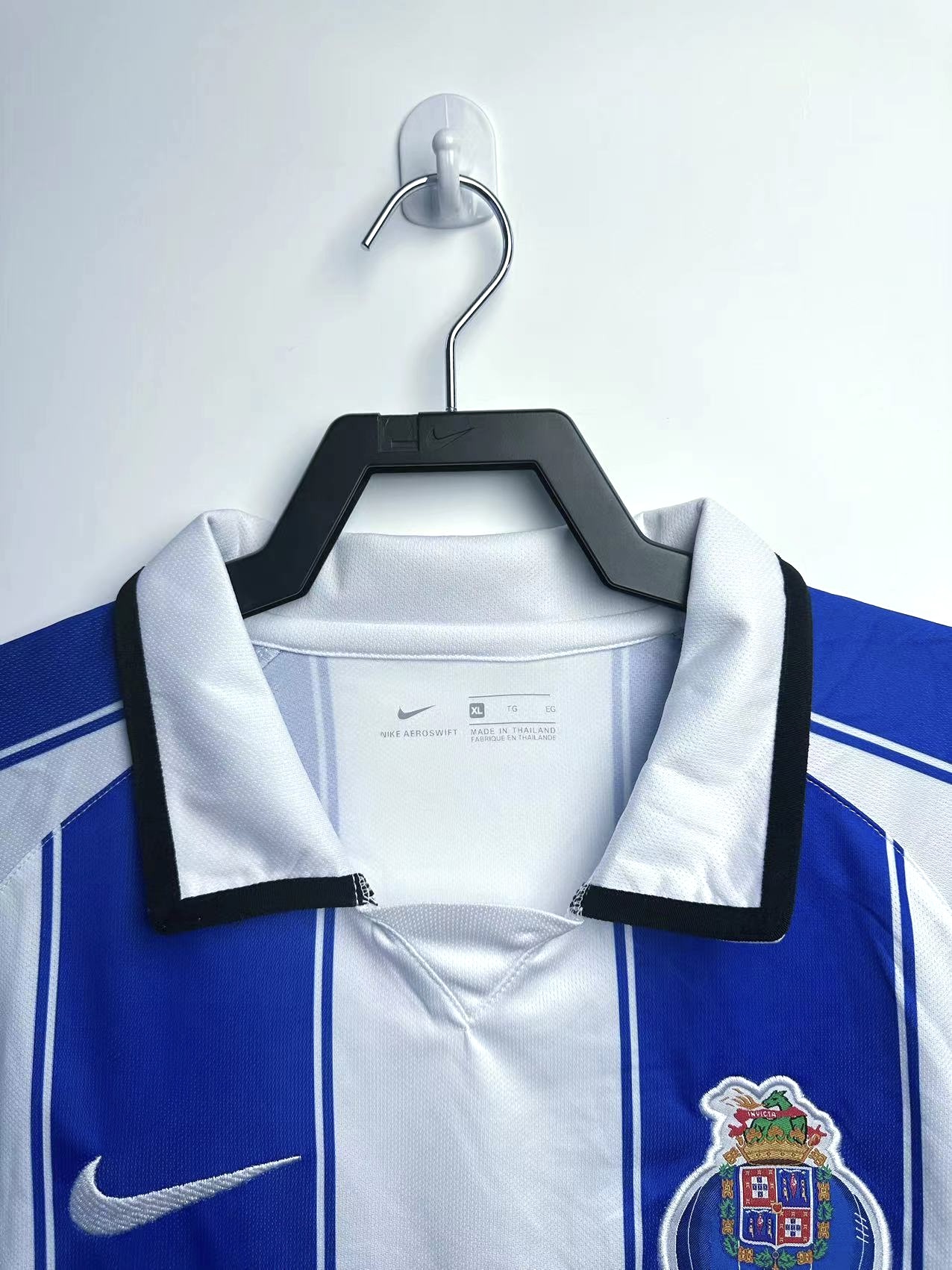 2003/2004 Retro Porto Home Football Shirt AAA fan-grade — view 3