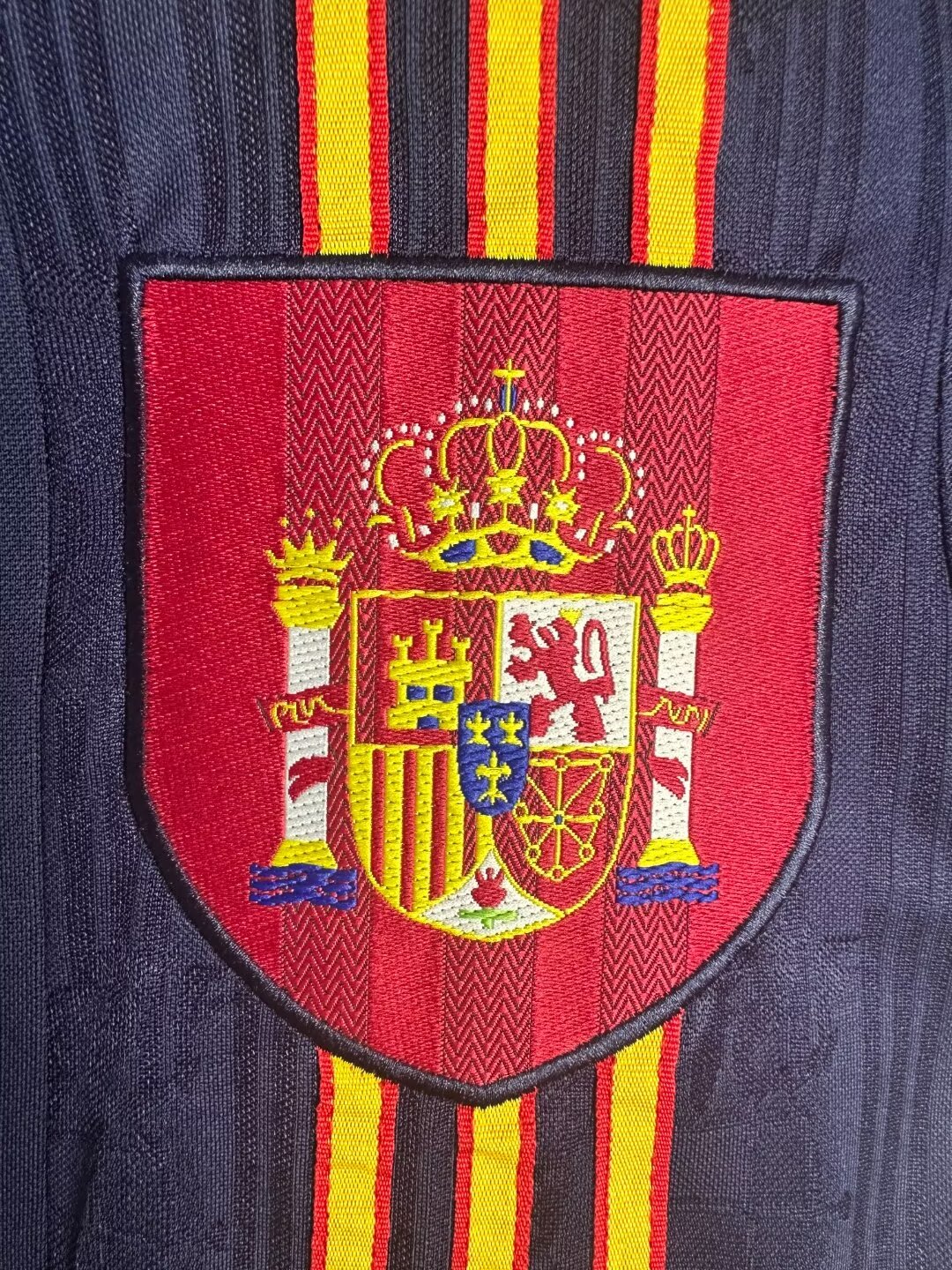 1996 Retro Spain Away Soccer Shirt AAA fan-grade — view 4