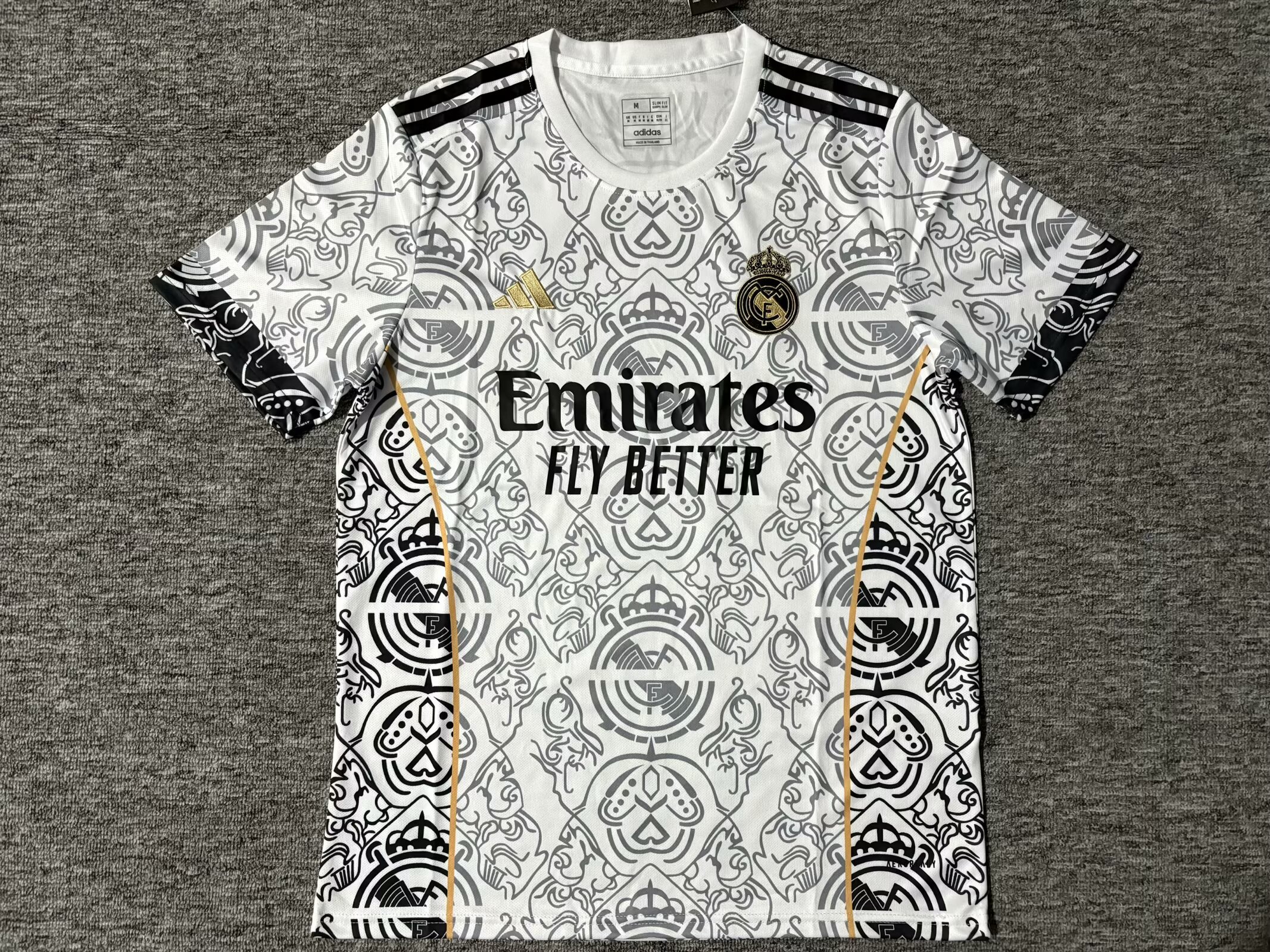 2025/2026 Real Madrid Special Edition 16 Football Shirt AAA fan-grad