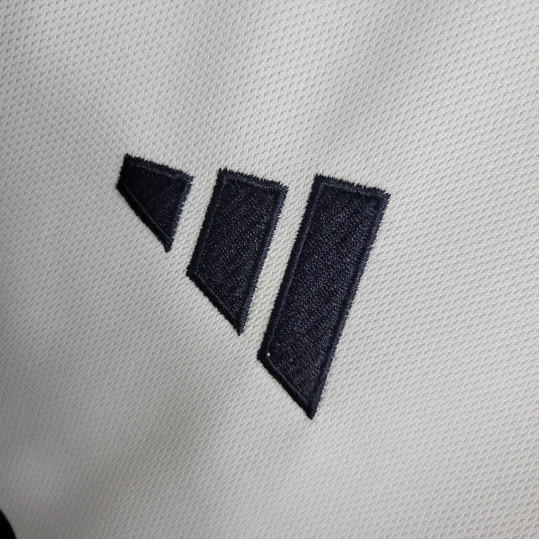 2023/2024 Real Madrid Home Football Shirt — view 4