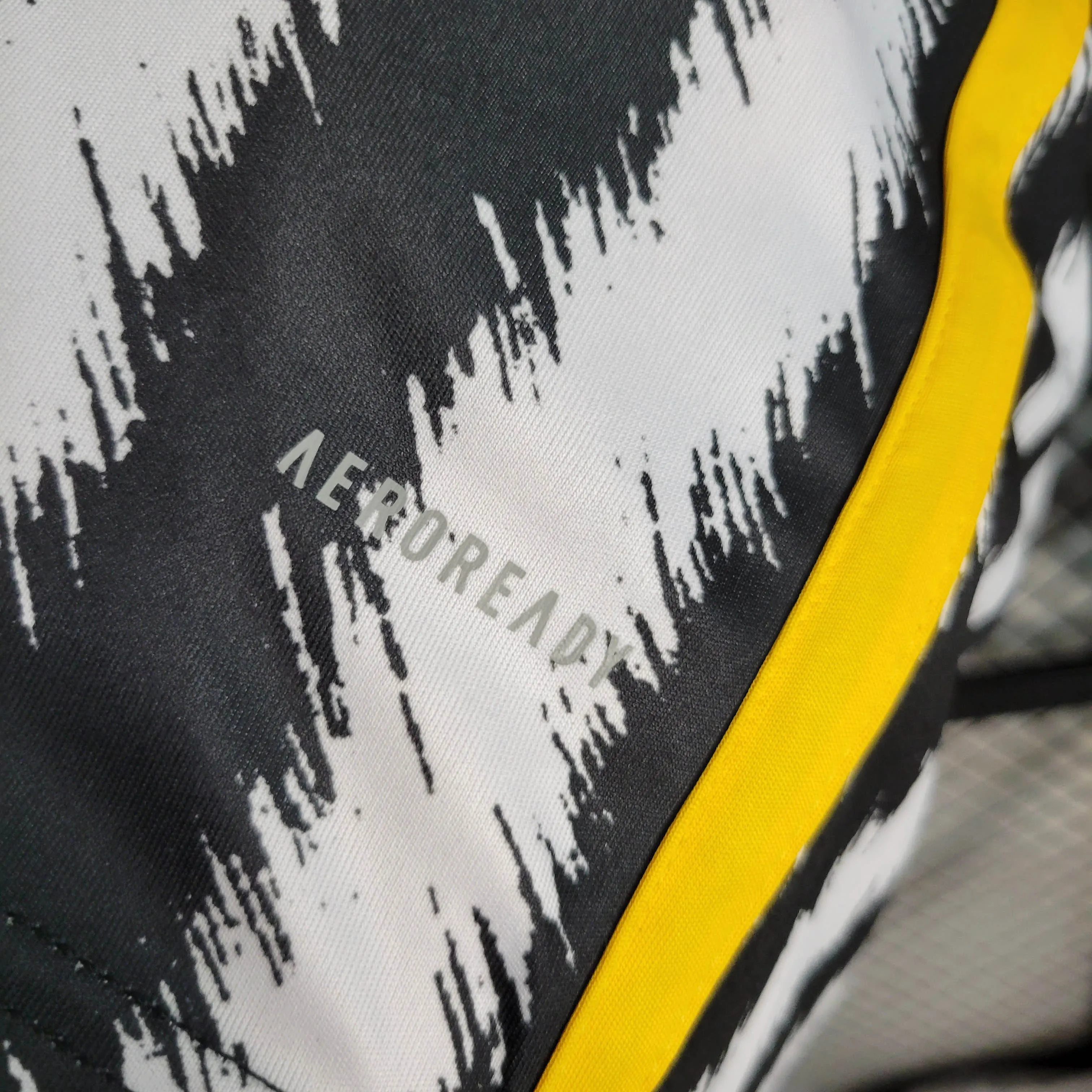2023/2024 Long Sleeve Juventus Home AAA fan-grade — view 10