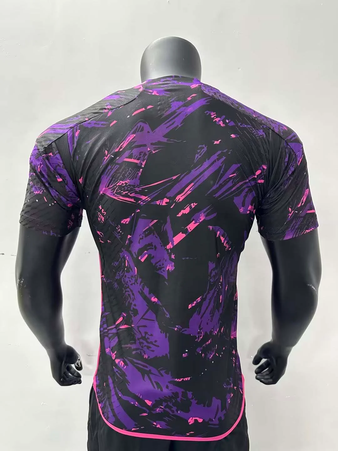 2023/2024 Player Version Real Madrid Football Shirt Classic Edition — view 2