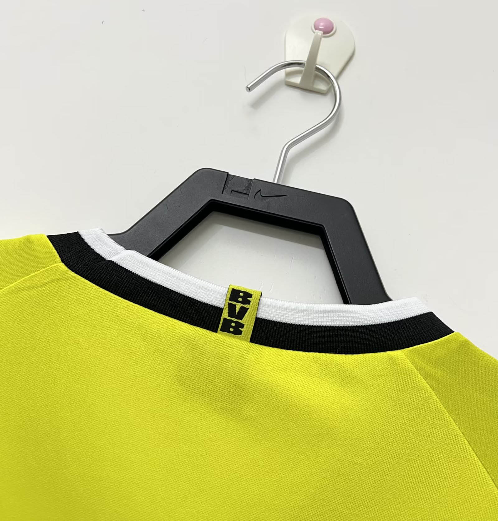 1995/1996 Retro Dortmund Home Football Shirt — view 7
