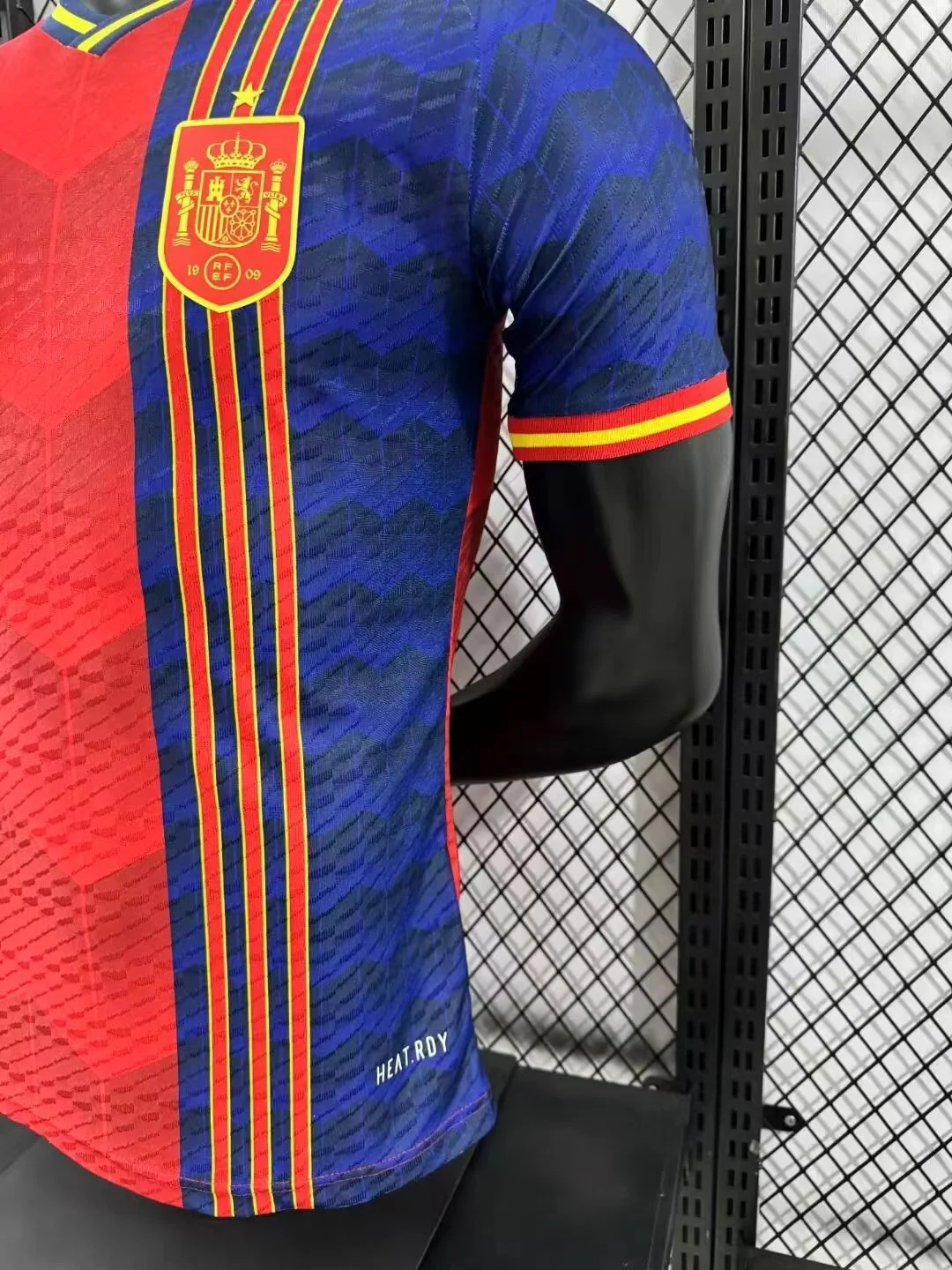 2024/2025 Spielerversion Spanien Sonderausgabe Trikot 02 — view 8