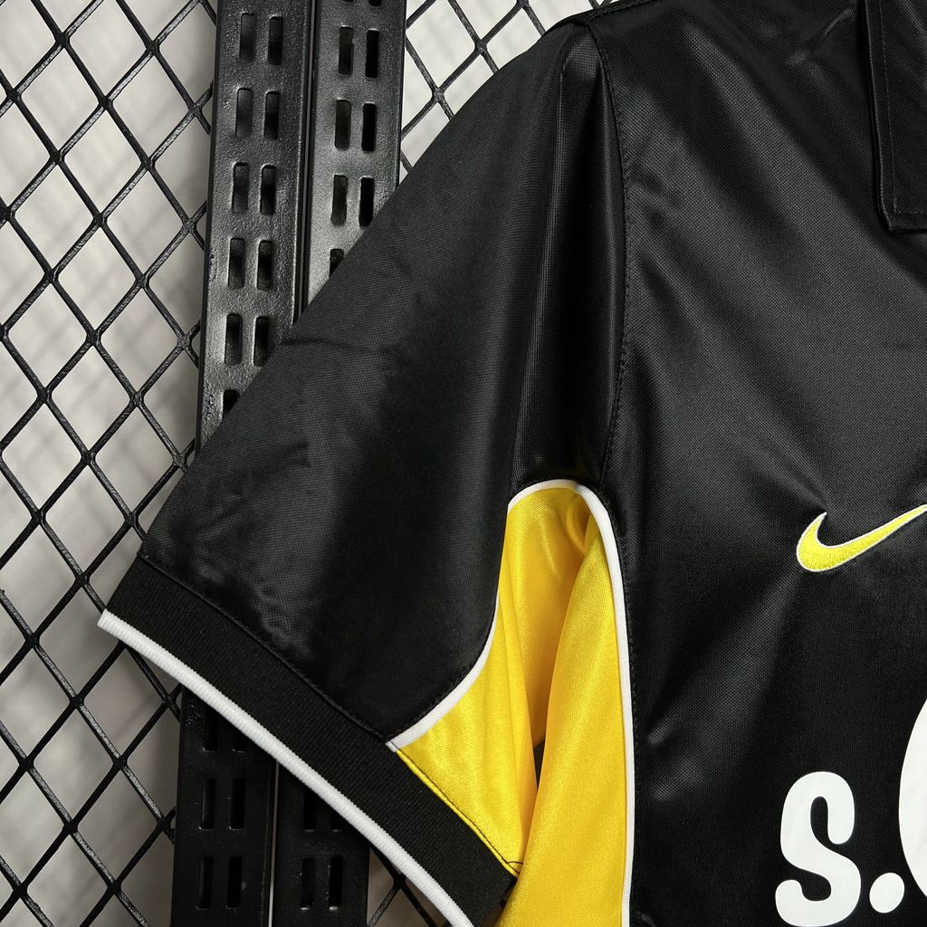 1998/2000 Retro Dortmund Home Football Shirt — view 5