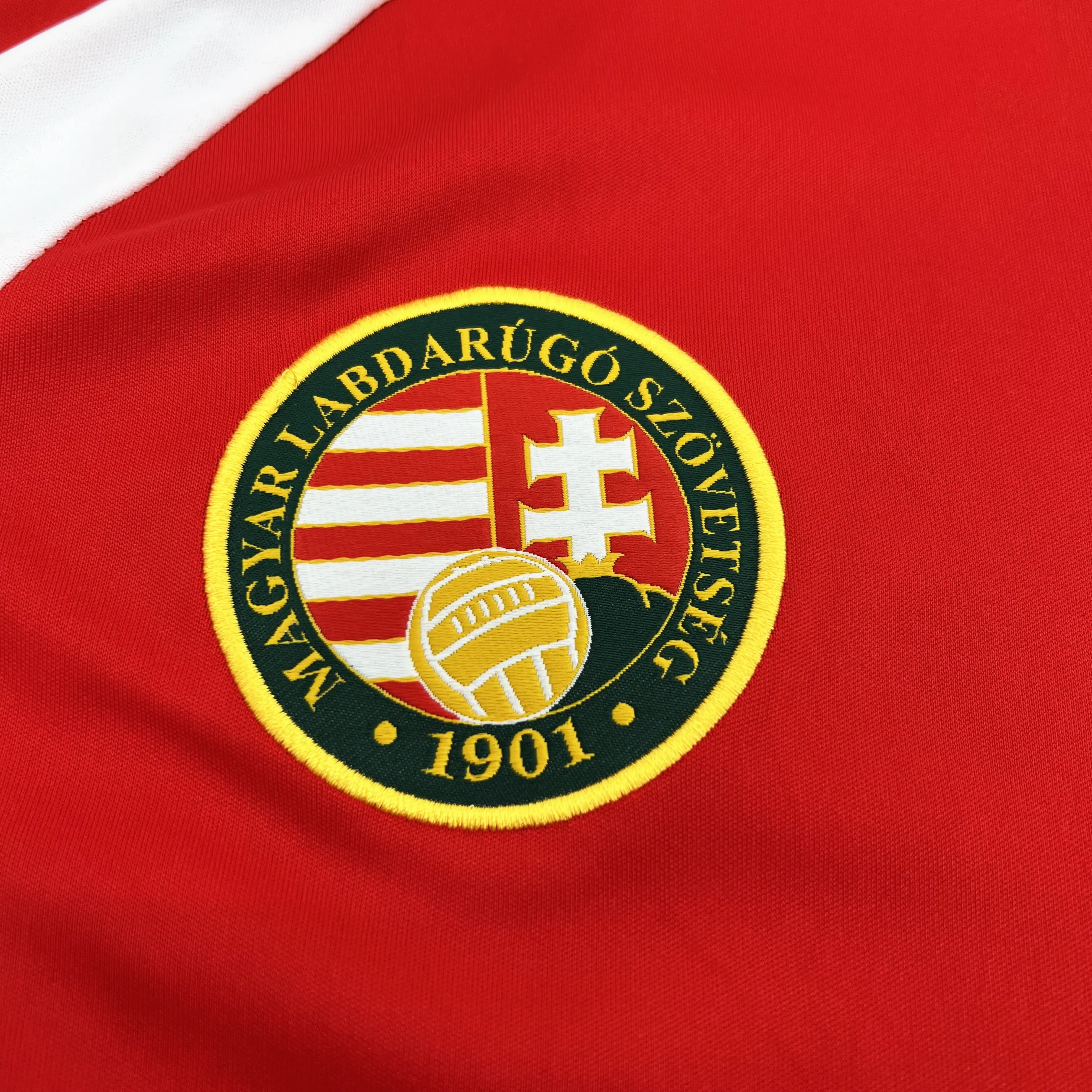 2024-2025 Camiseta Local Selección Hungría — view 4