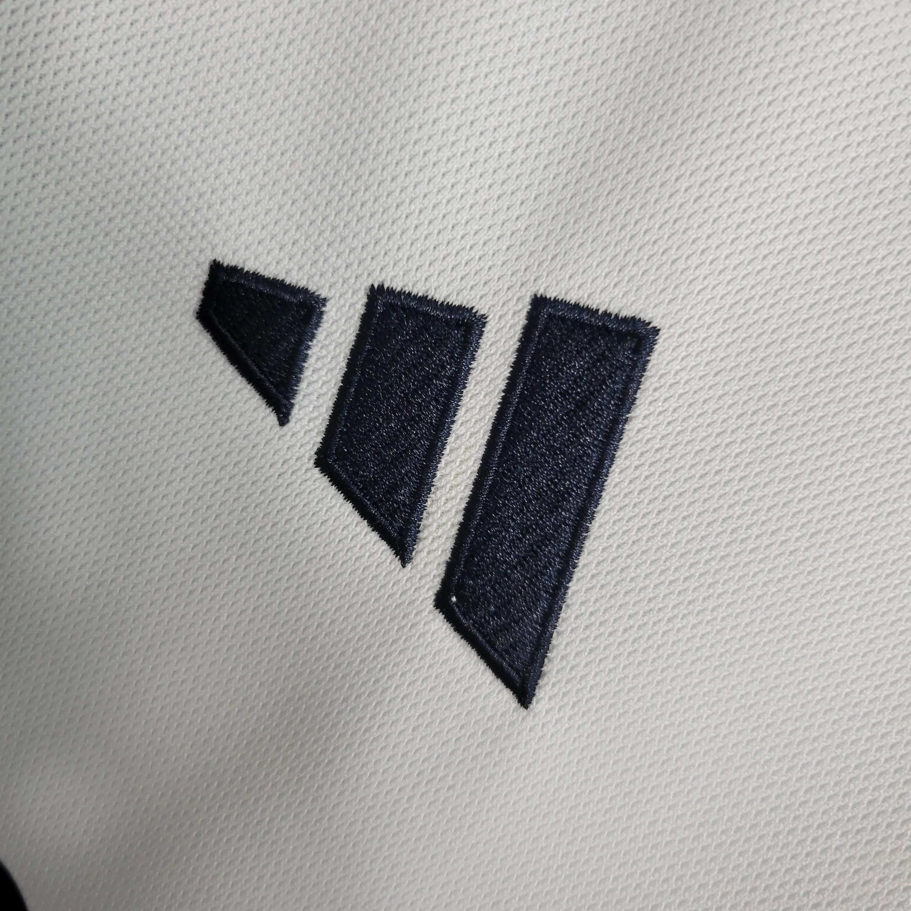 2023/2024 Real Madrid Home Football Shirt AAA fan-grade — view 4