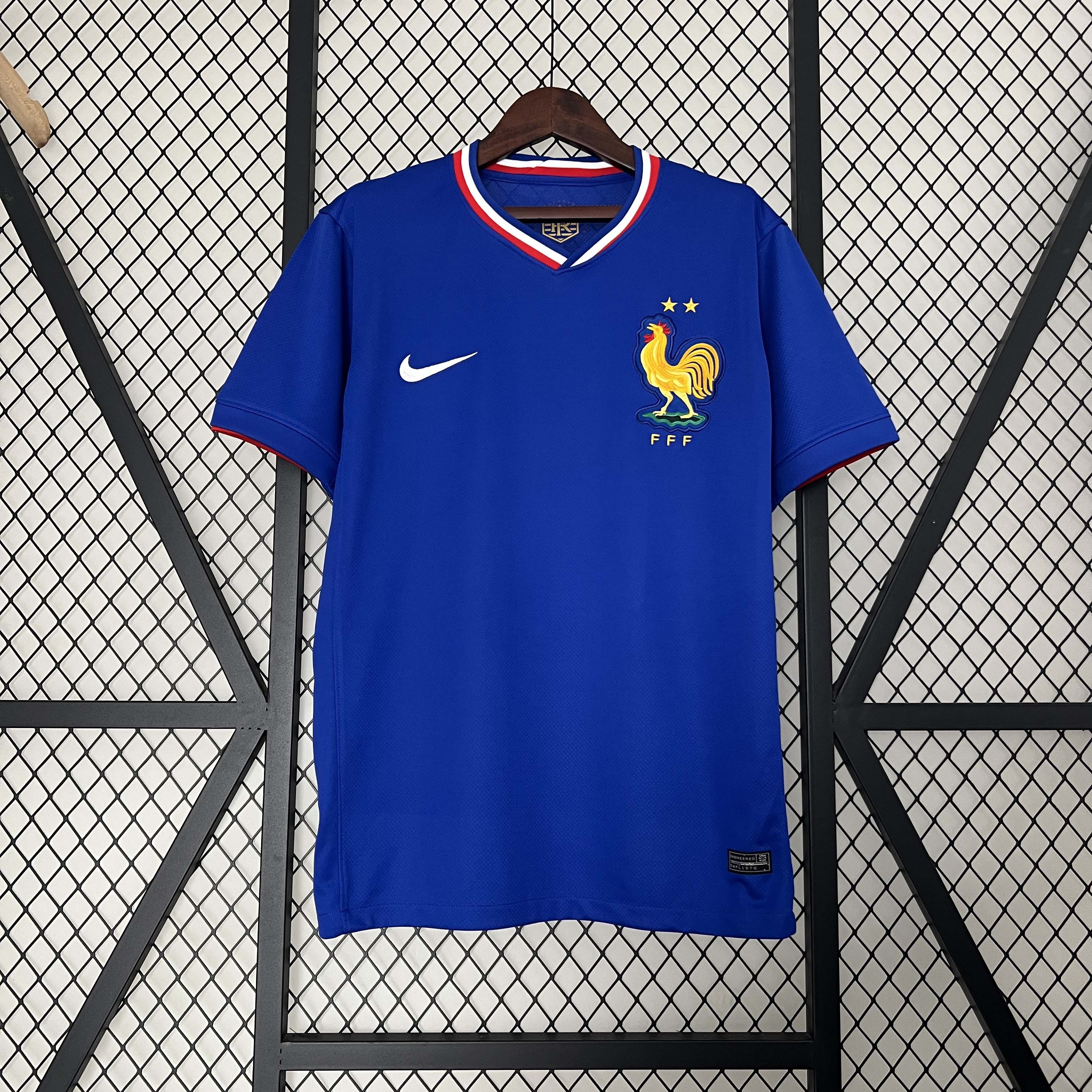 2024-2025 France Home Football Shirt AAA fan-grade