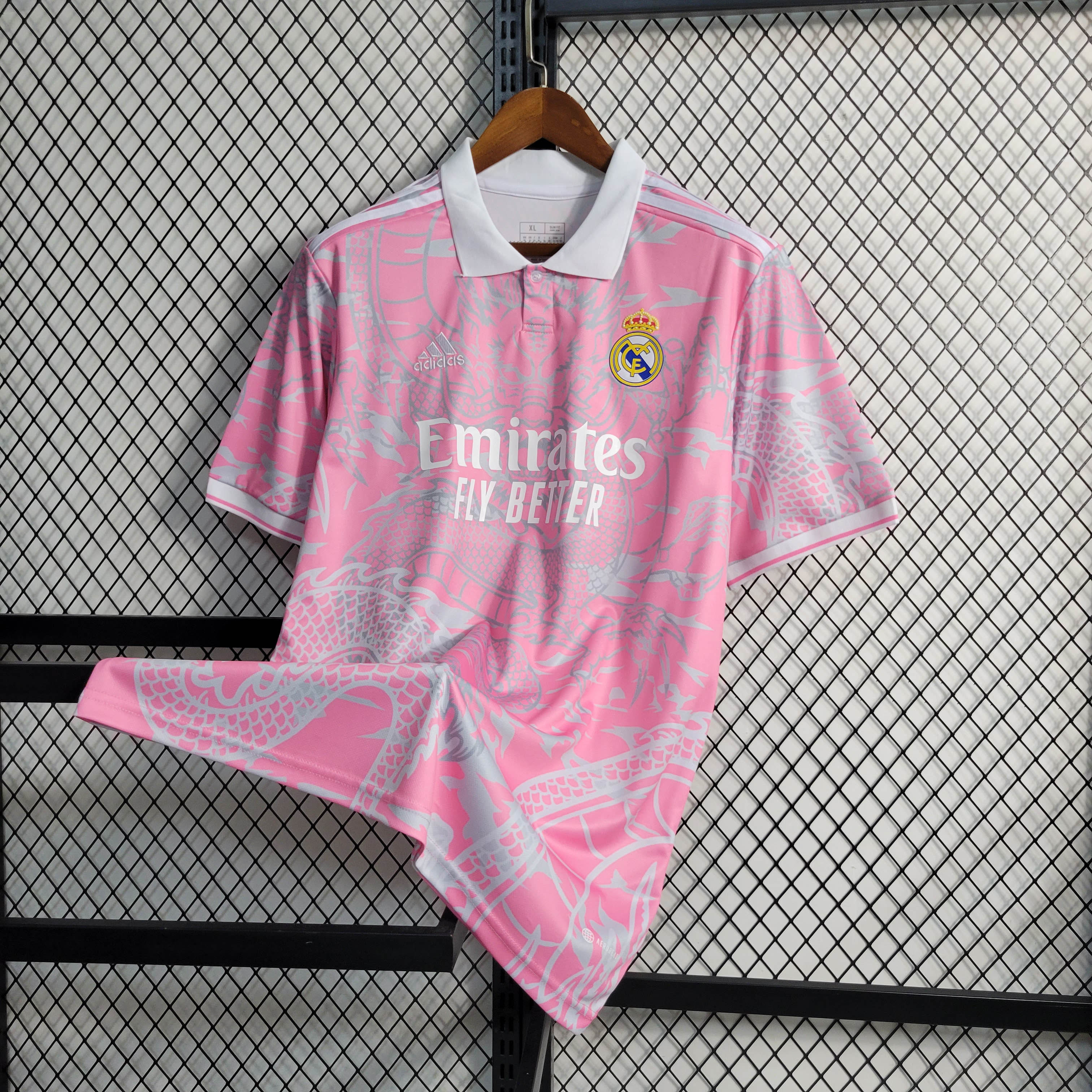2023/2024 Real Madrid Chinese Dragon Pink Football Shirt AAA fan-grade — view 3
