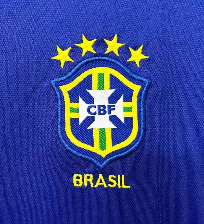 1998 Retro Brazil Away Soccer Jersey AAA fan-grade — view 4