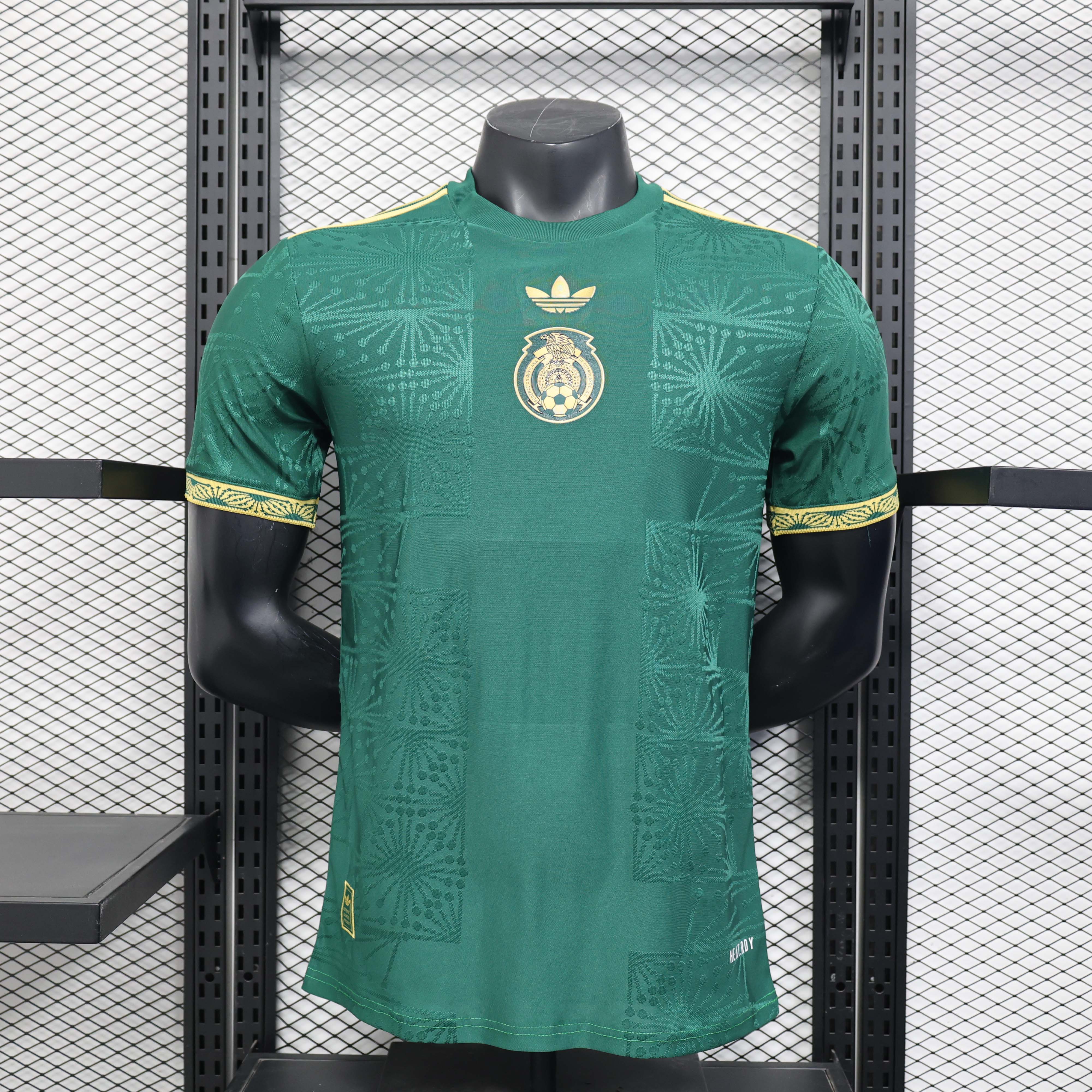 2025 Spielerversion Mexiko National Gold Cup Version Grün Fußballtrikot AAA Fan-Qualität