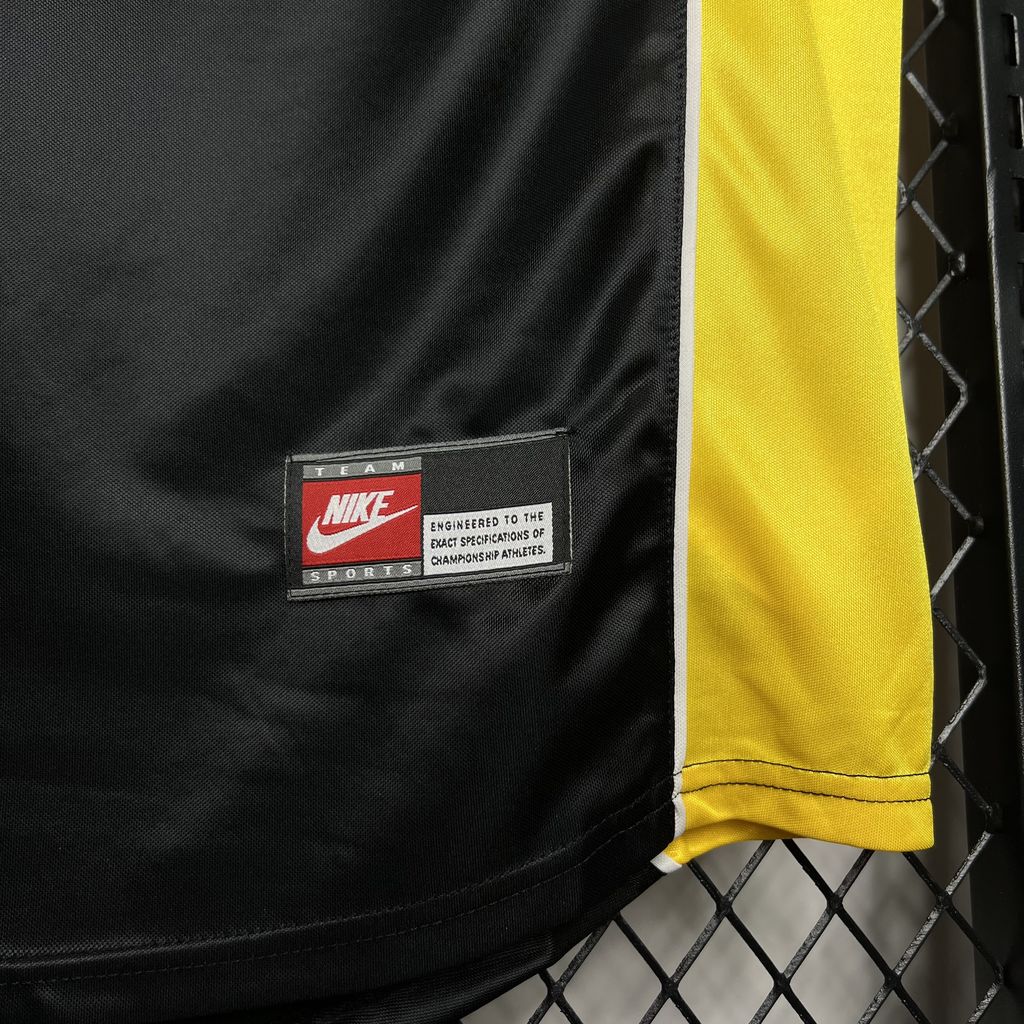 1998/2000 Retro Dortmund Home Football Shirt — view 7
