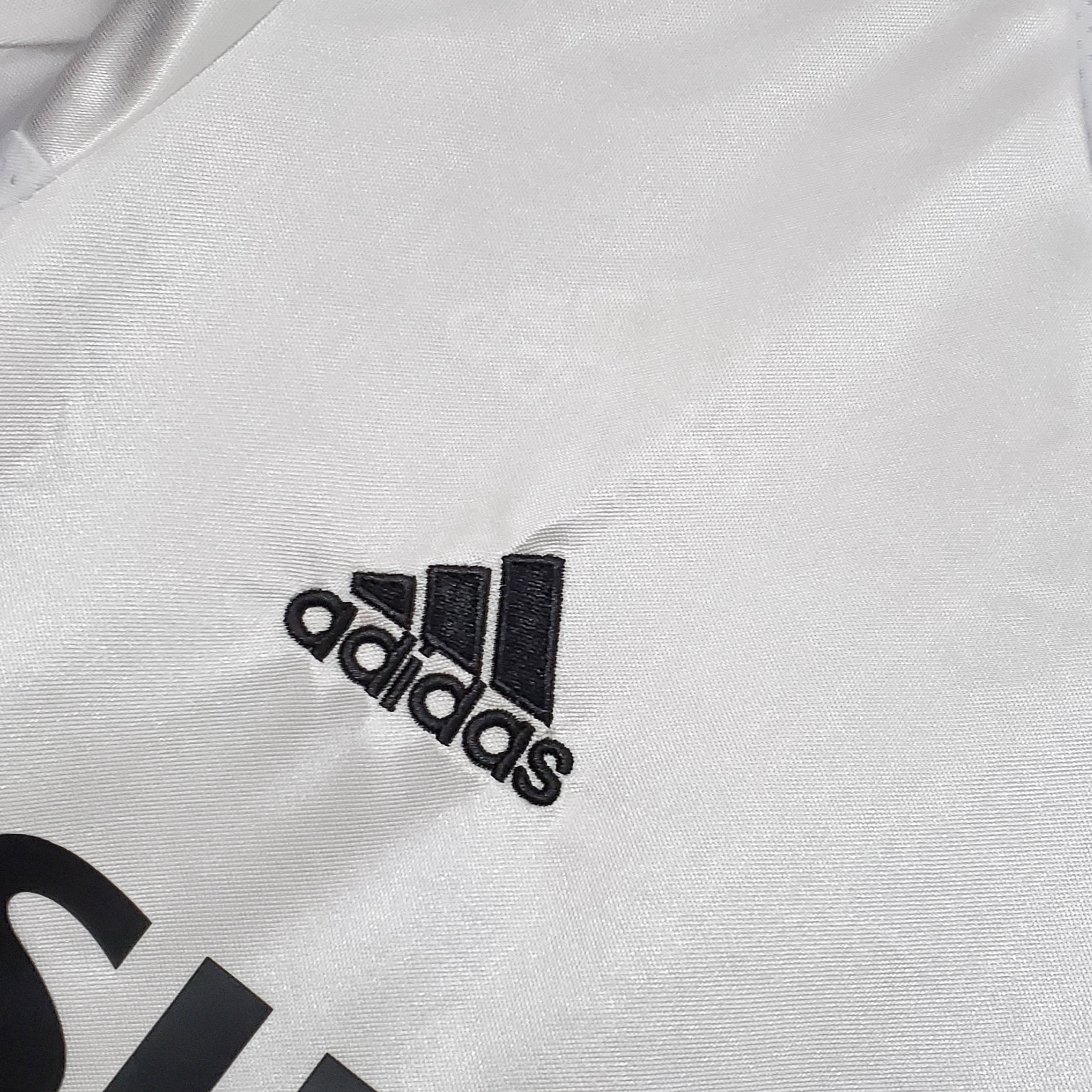 2004/2005 Retro Real Madrid Home — view 4