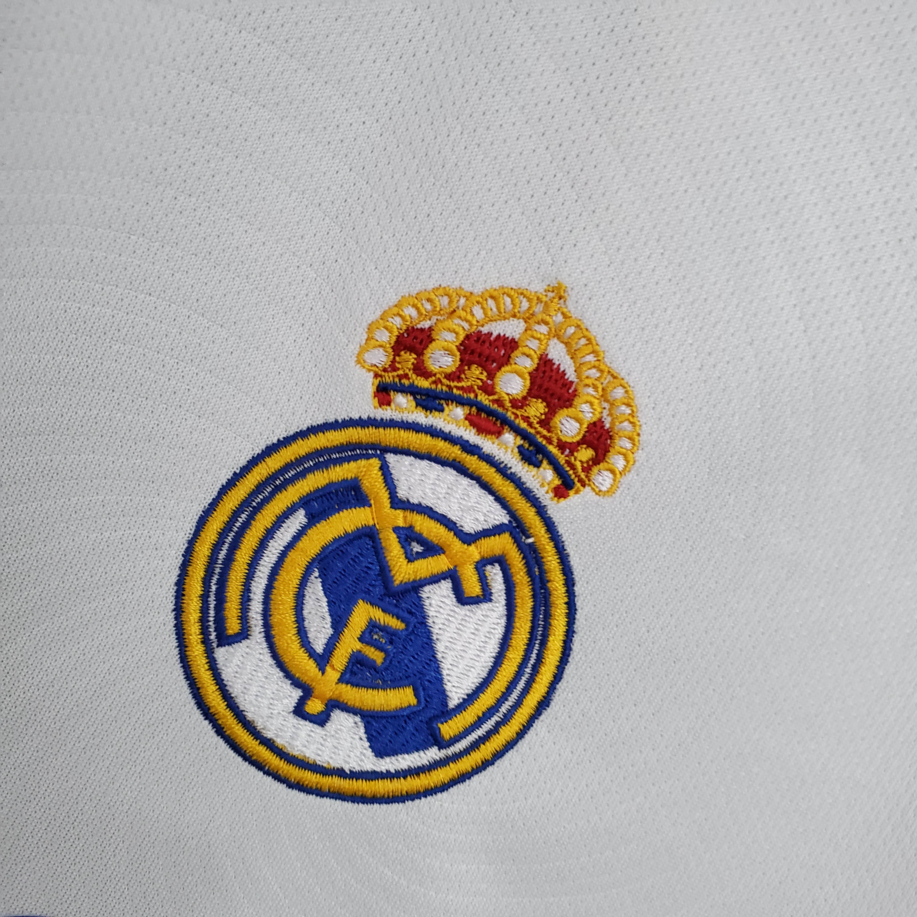 2021/2022 Real Madrid Football Shirt Home — view 5