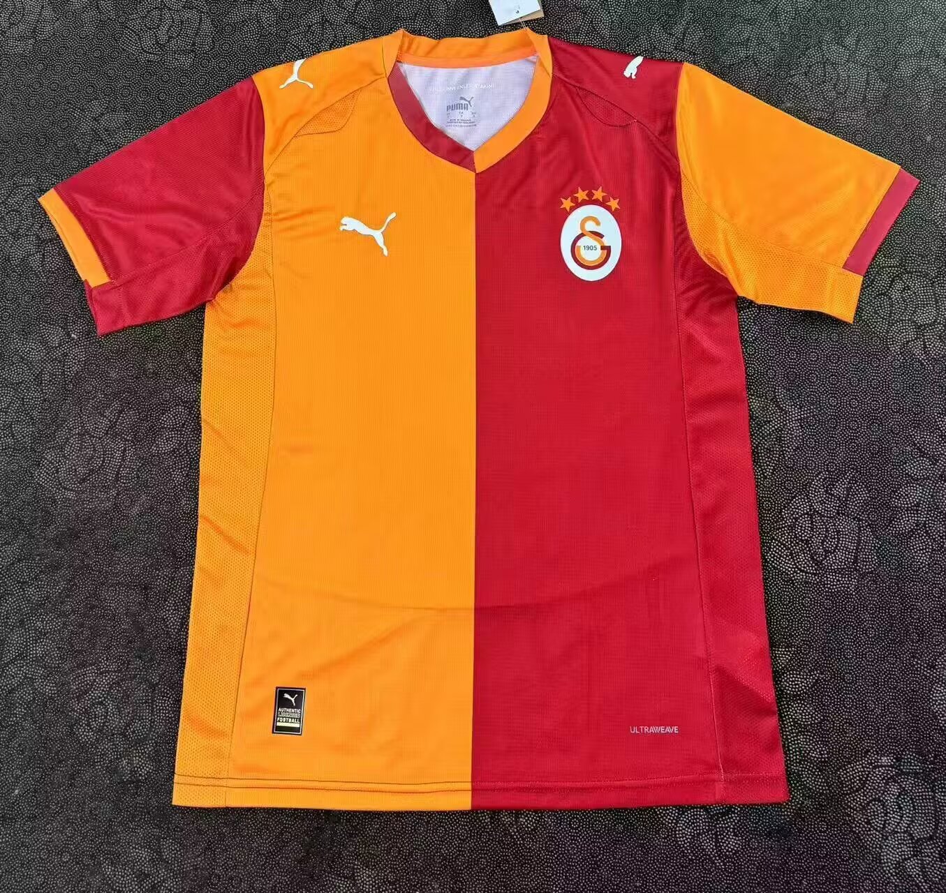 2025/2026 Galatasaray Home Football Shirt AAA fan-grade