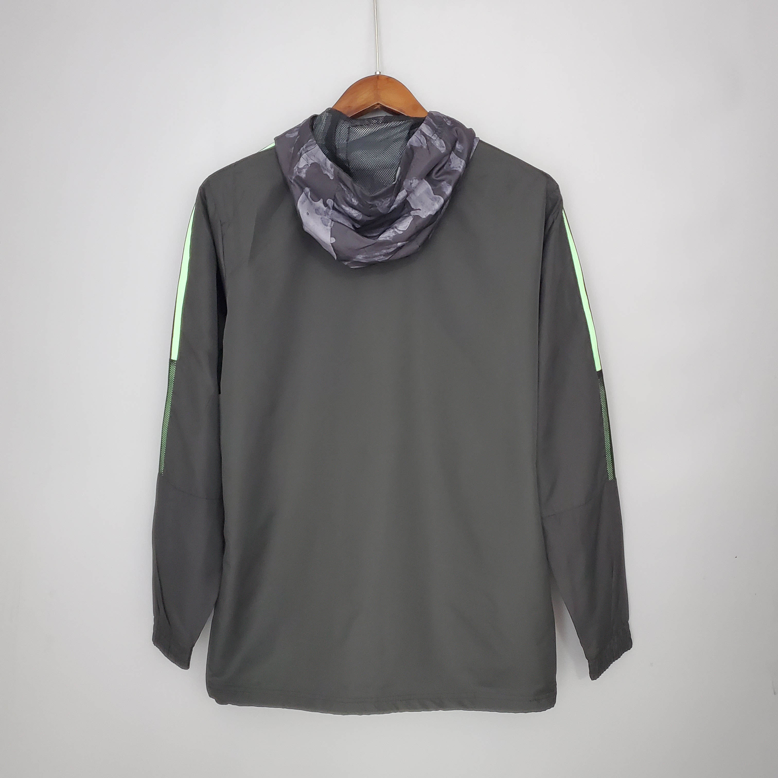2021/2022 Manchester United Jersey Windbreaker Black And Grey Camouflage — view 2