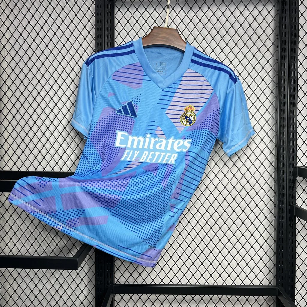 2024/2025 Real Madrid Goalkeeper Jersey — view 3