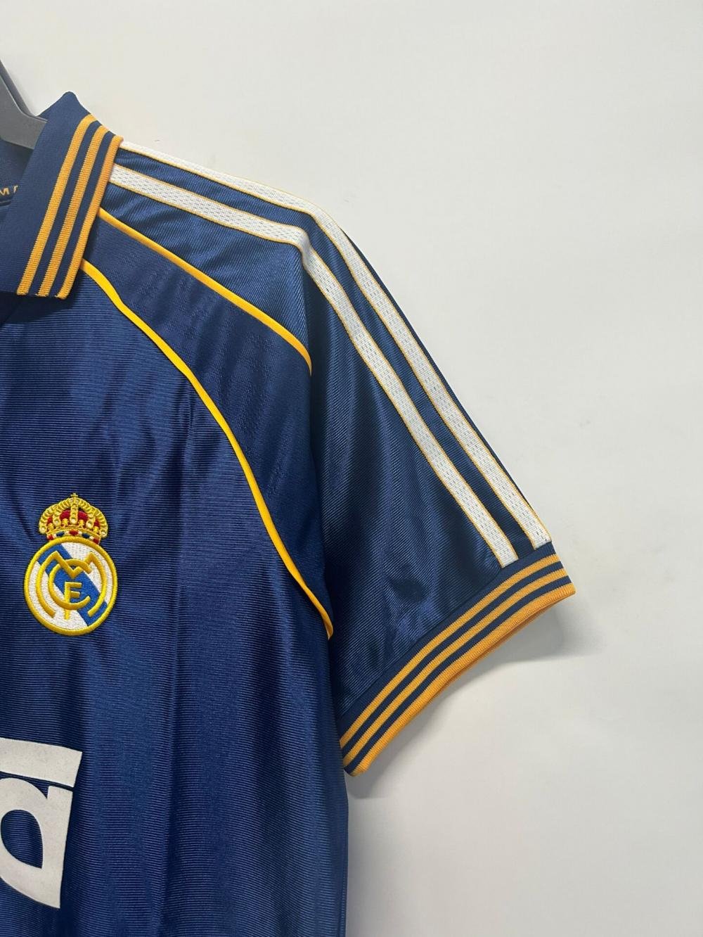 1998/2000 Retro Real Madrid Third Away Football Jersey AAA fan-grade — view 5
