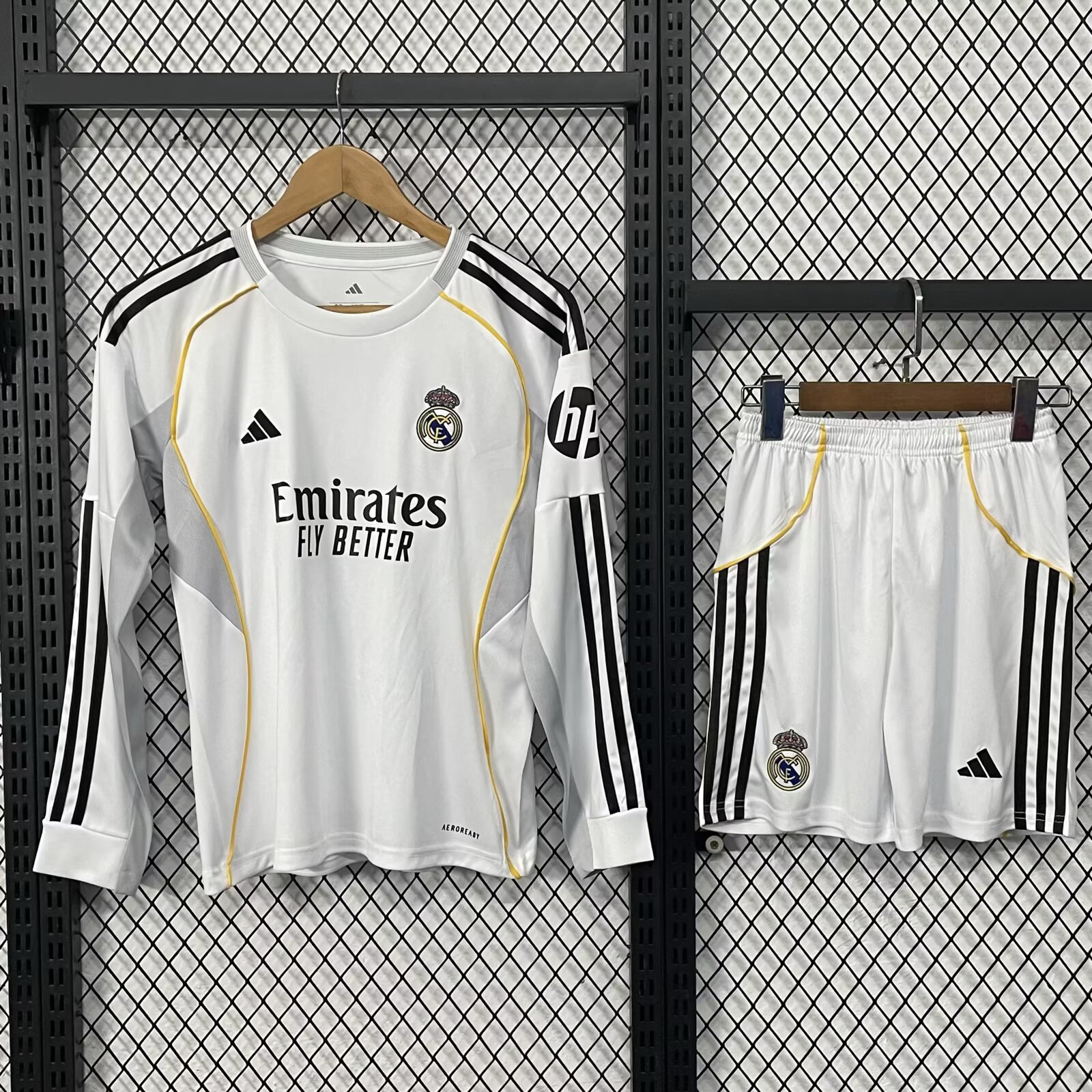 2025/2026 أكمام طويلة ريال مدريد قميص أساسي جودة تايلاندية مقاس أطفال