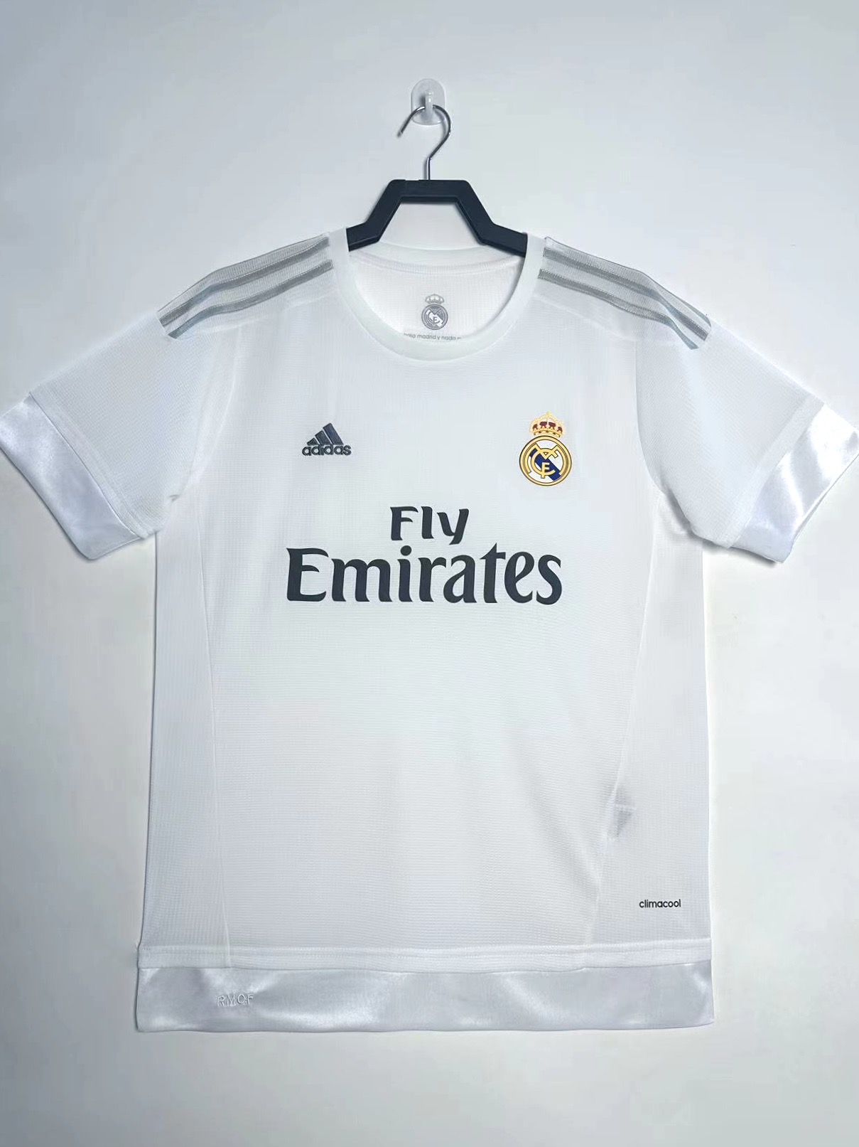 2015/2016 Retro Real Madrid Home Soccer Jersey AAA fan-grade — main view