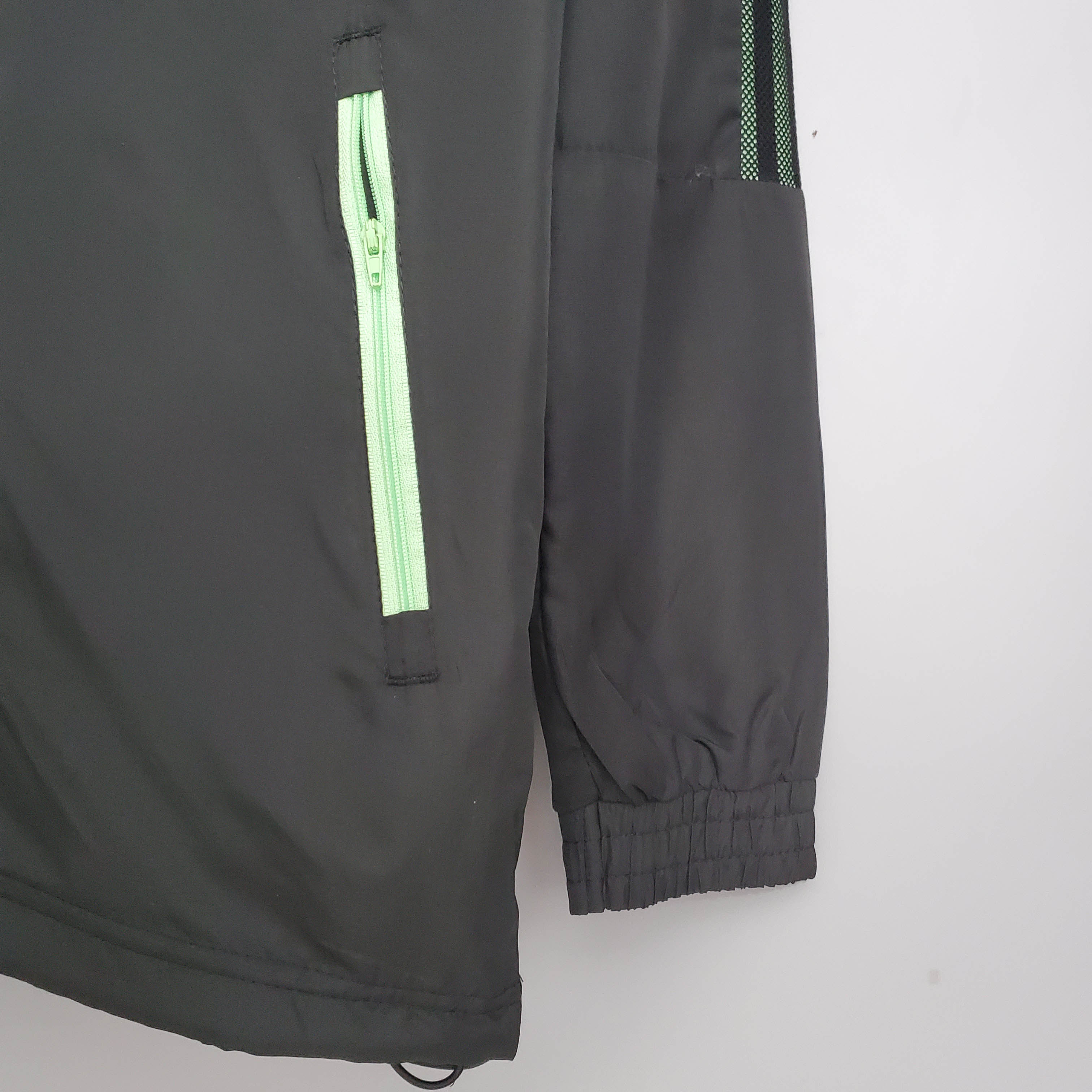 2021/2022 Manchester United Jersey Windbreaker Black And Grey Camouflage — view 9