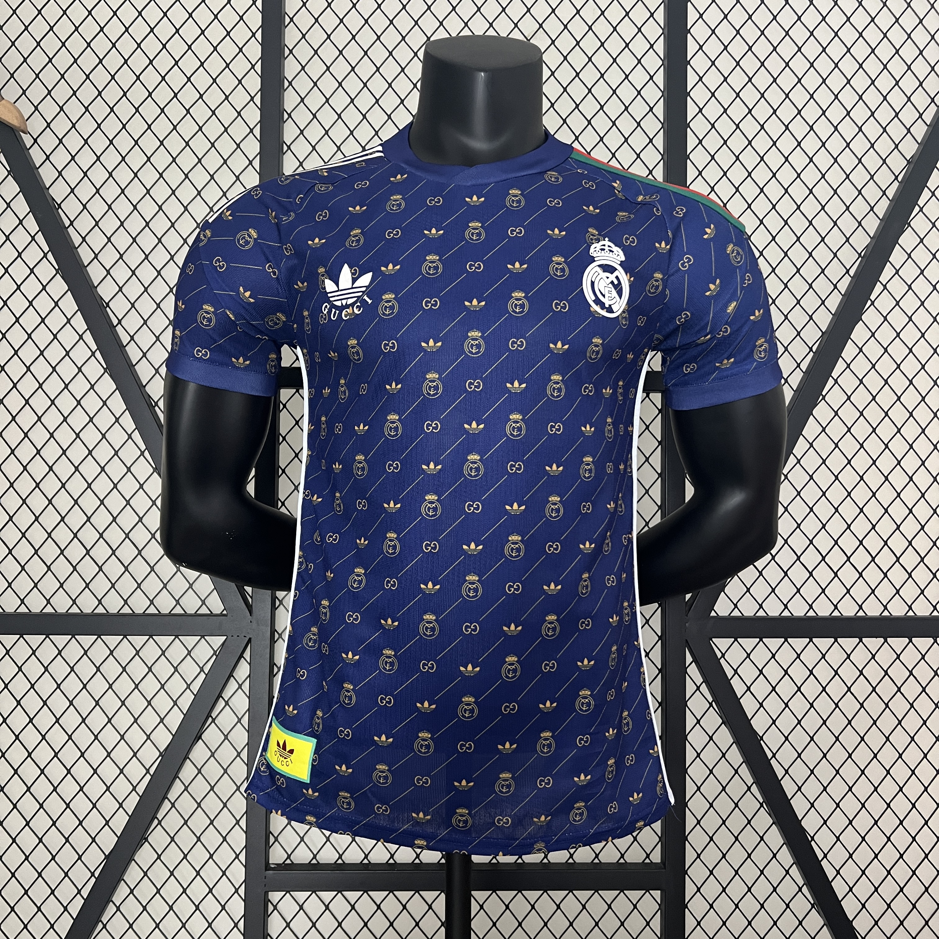 2024-2025 プレイヤー Real Madrid コラボバージョン フットボールシャツ タイ品質