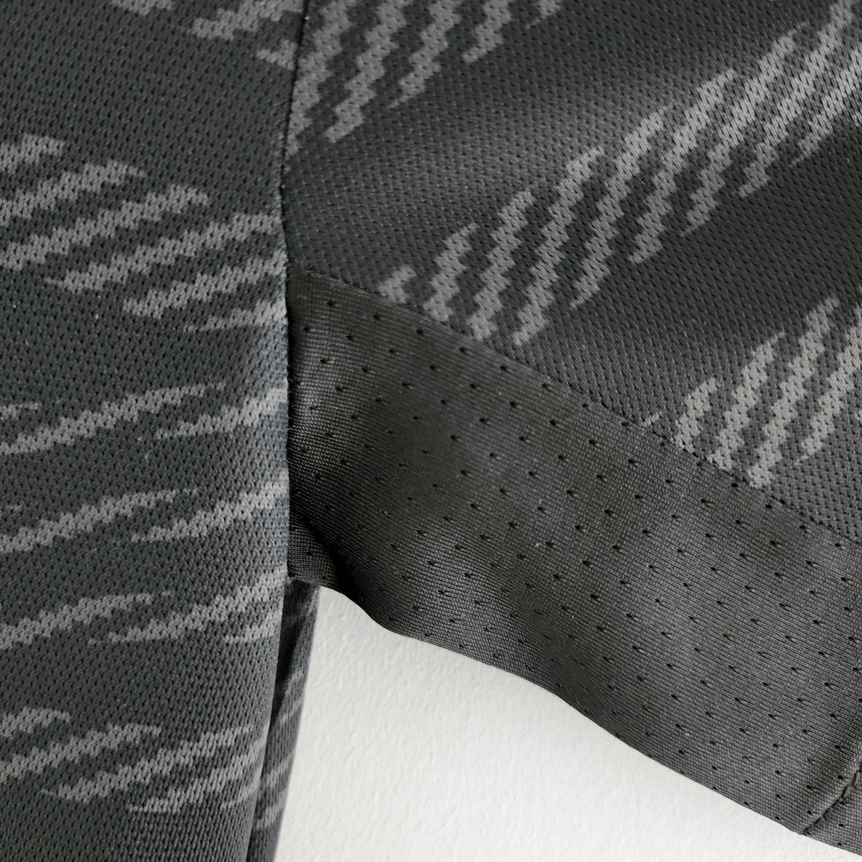 2022/2023 Real Madrid Third Away Football Shirt — view 8