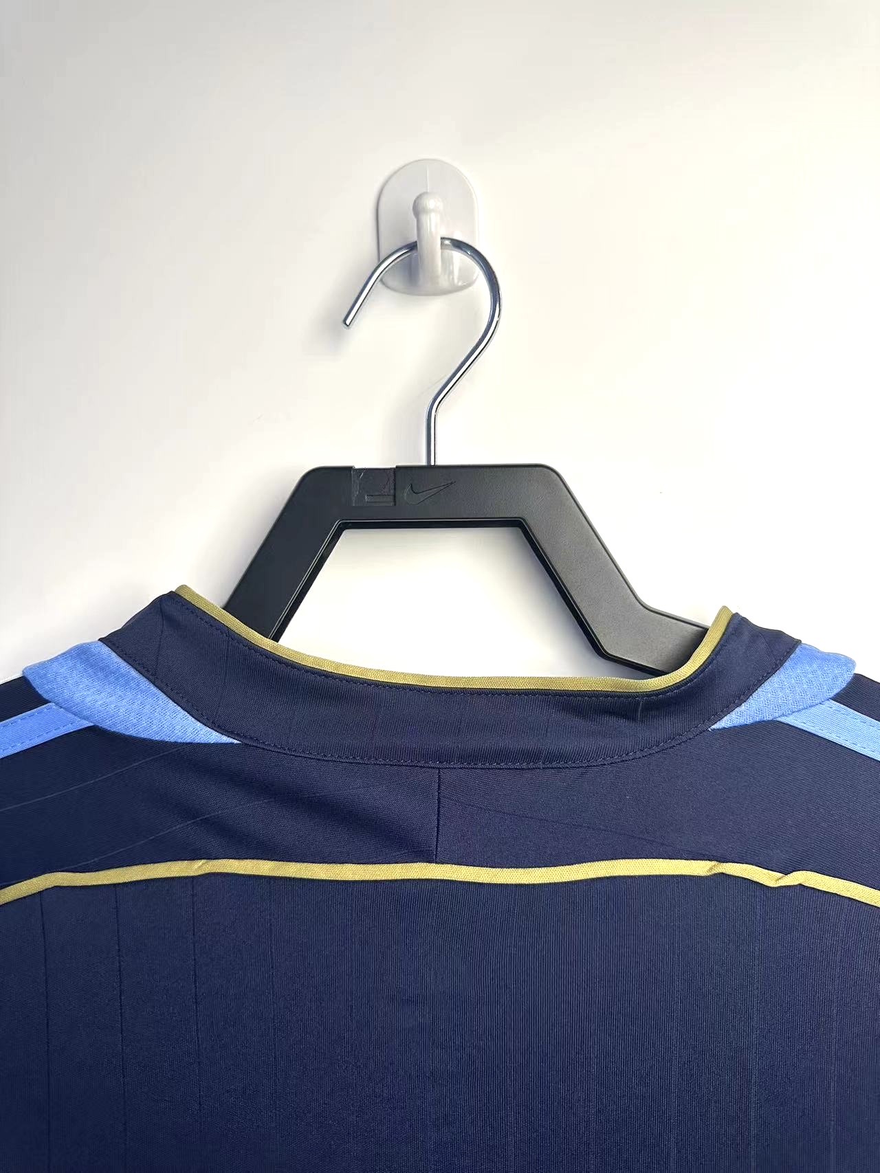 2006 Retro Argentina National Team Away Jersey AAA fan-grade — view 9