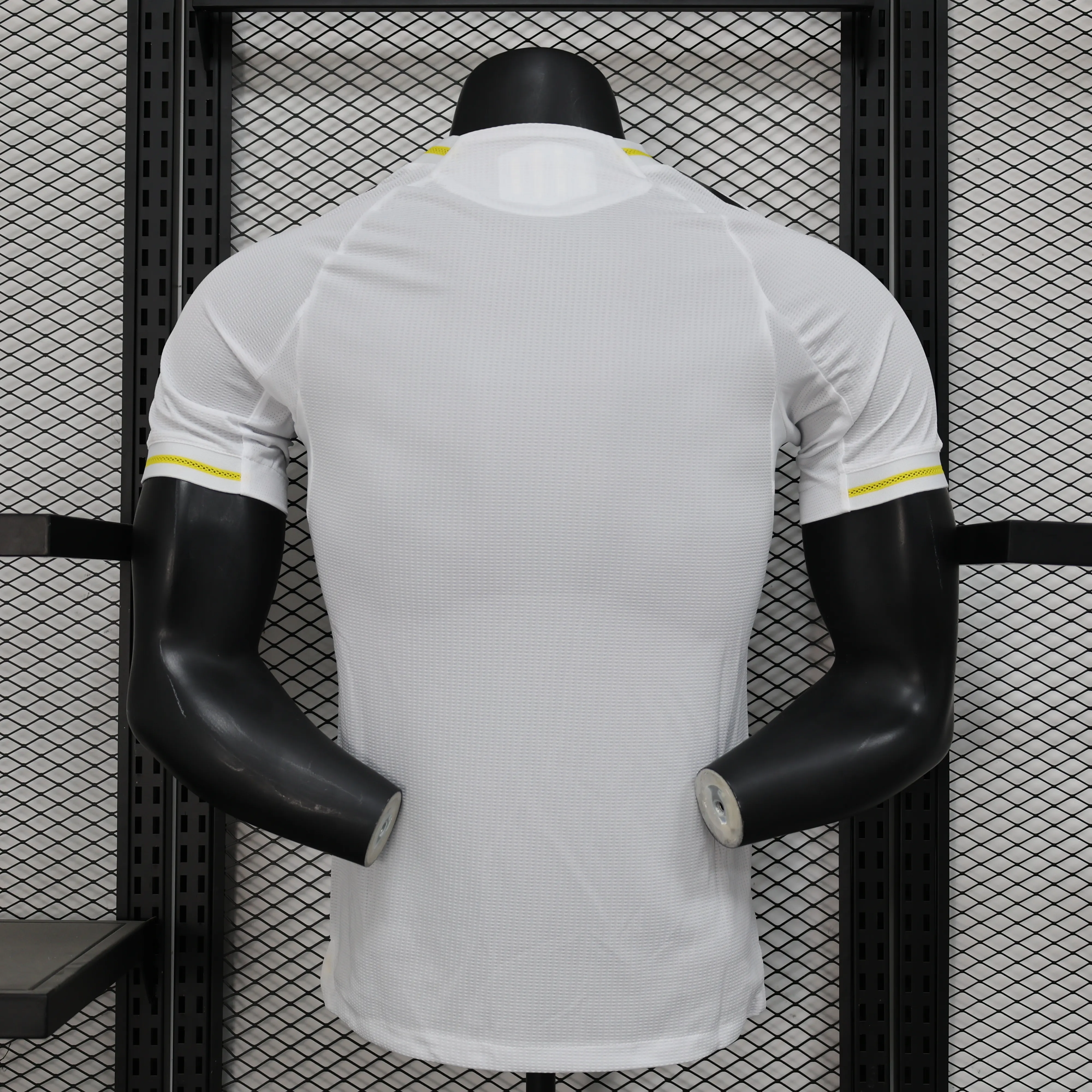 2025/2026 Player Version Real Madrid Home Football Jersey AAA fan-grade — view 2