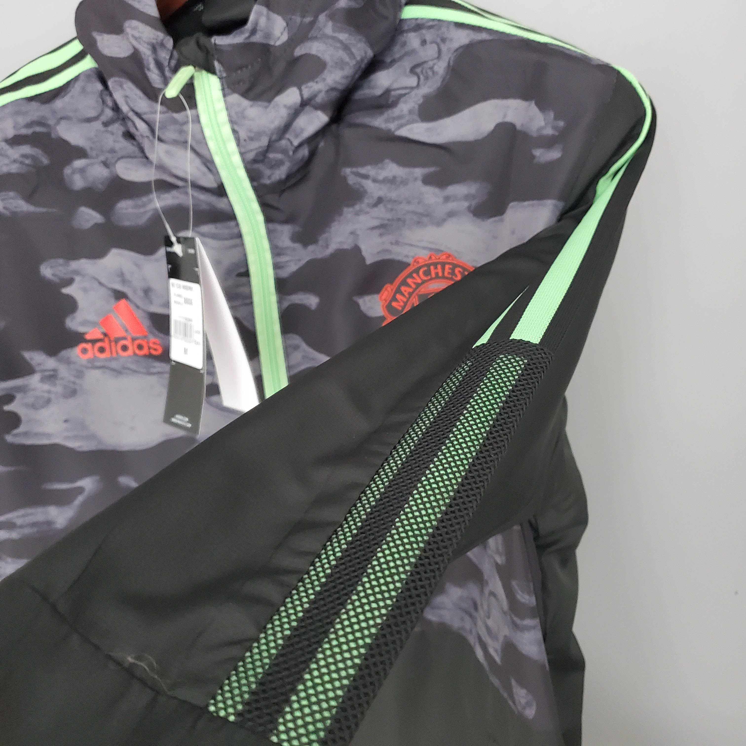 2021/2022 Manchester United Jersey Windbreaker Black And Grey Camouflage — view 8