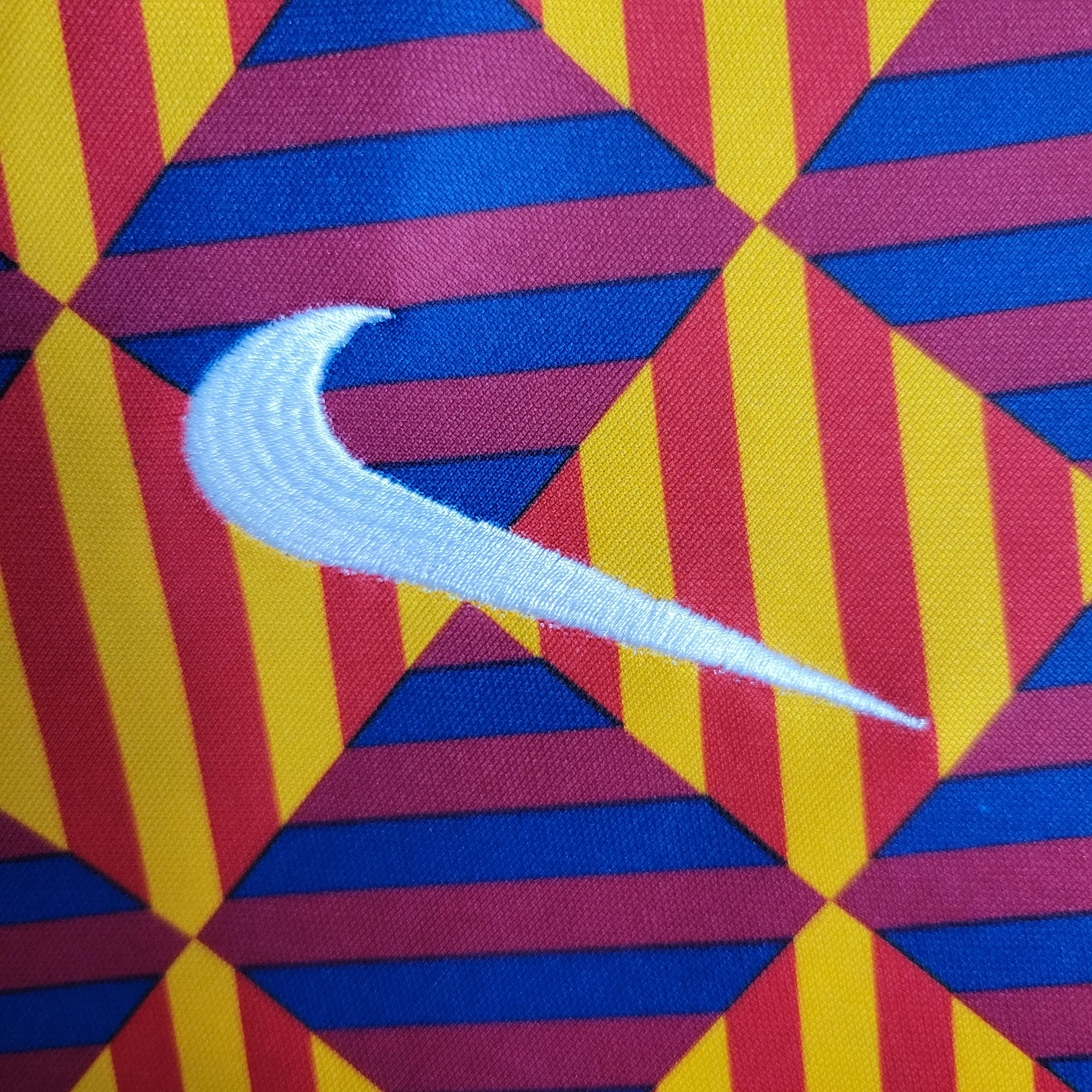 2023/2024 Barcelona Training Wear Striped Plaid Jersey — view 5