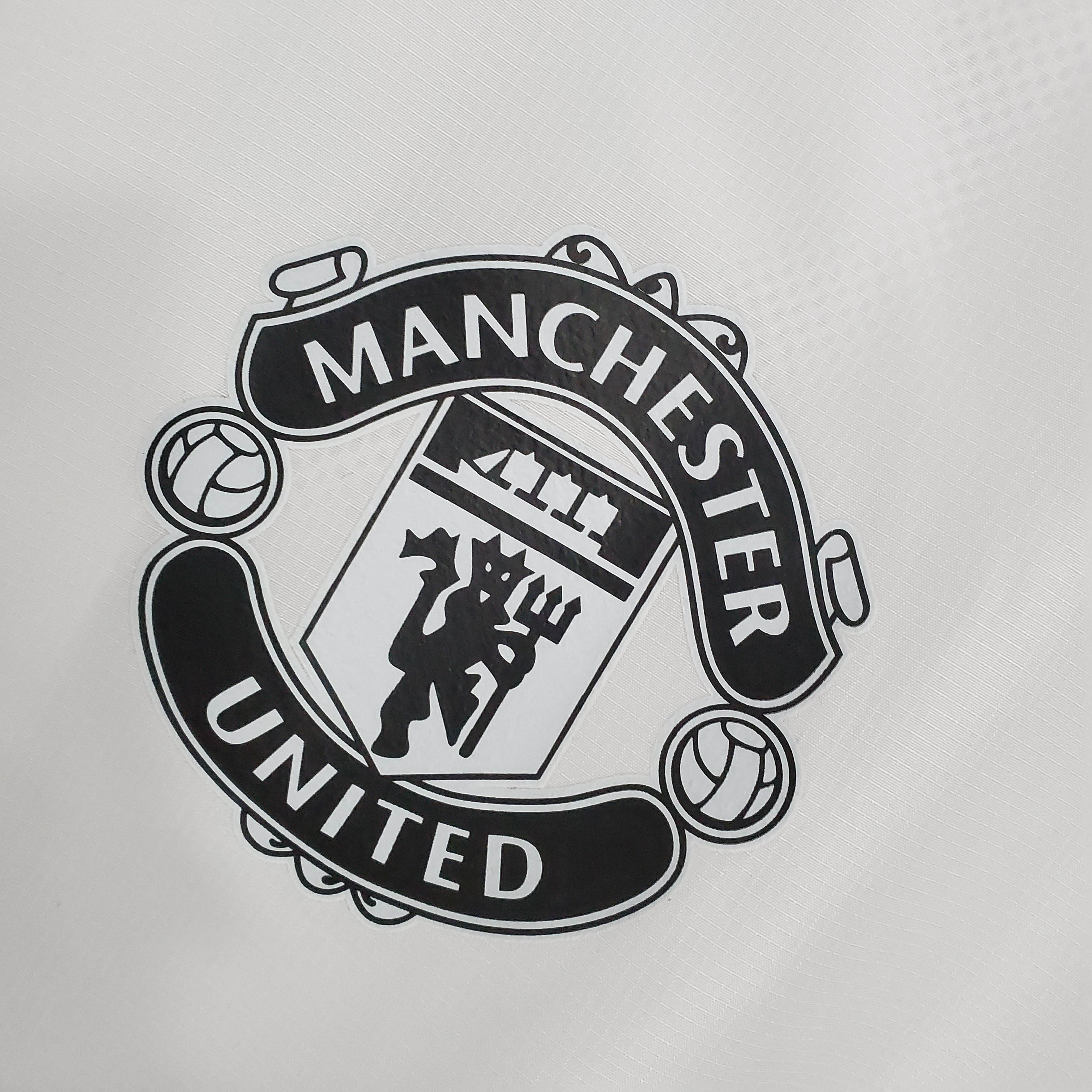 2021/2022 Manchester United Jersey Windbreaker White — view 5
