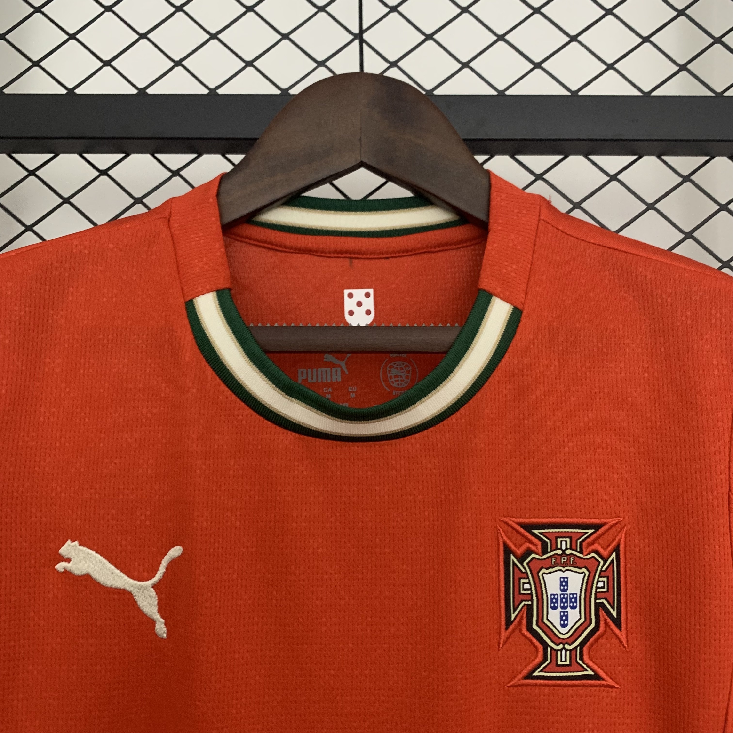 2025 Portugal Heim Fußballtrikot AAA Fan-Qualität — view 10
