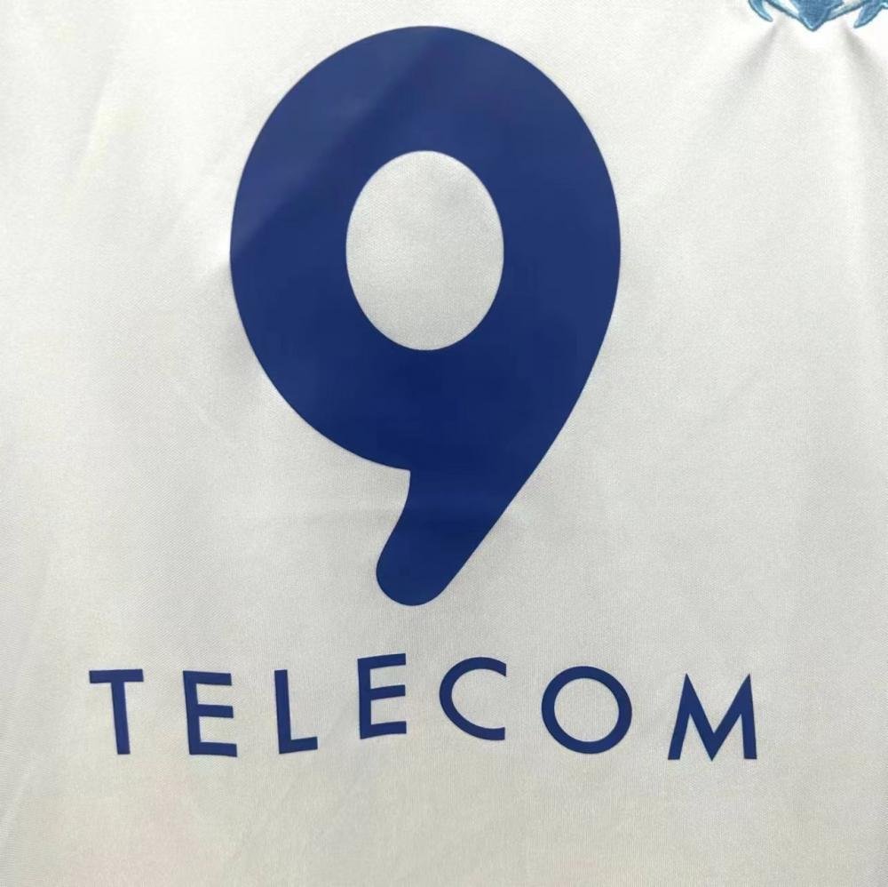 2002-2003 Retro Olympique de Marseille Home Football Jersey AAA fan-grade — view 6