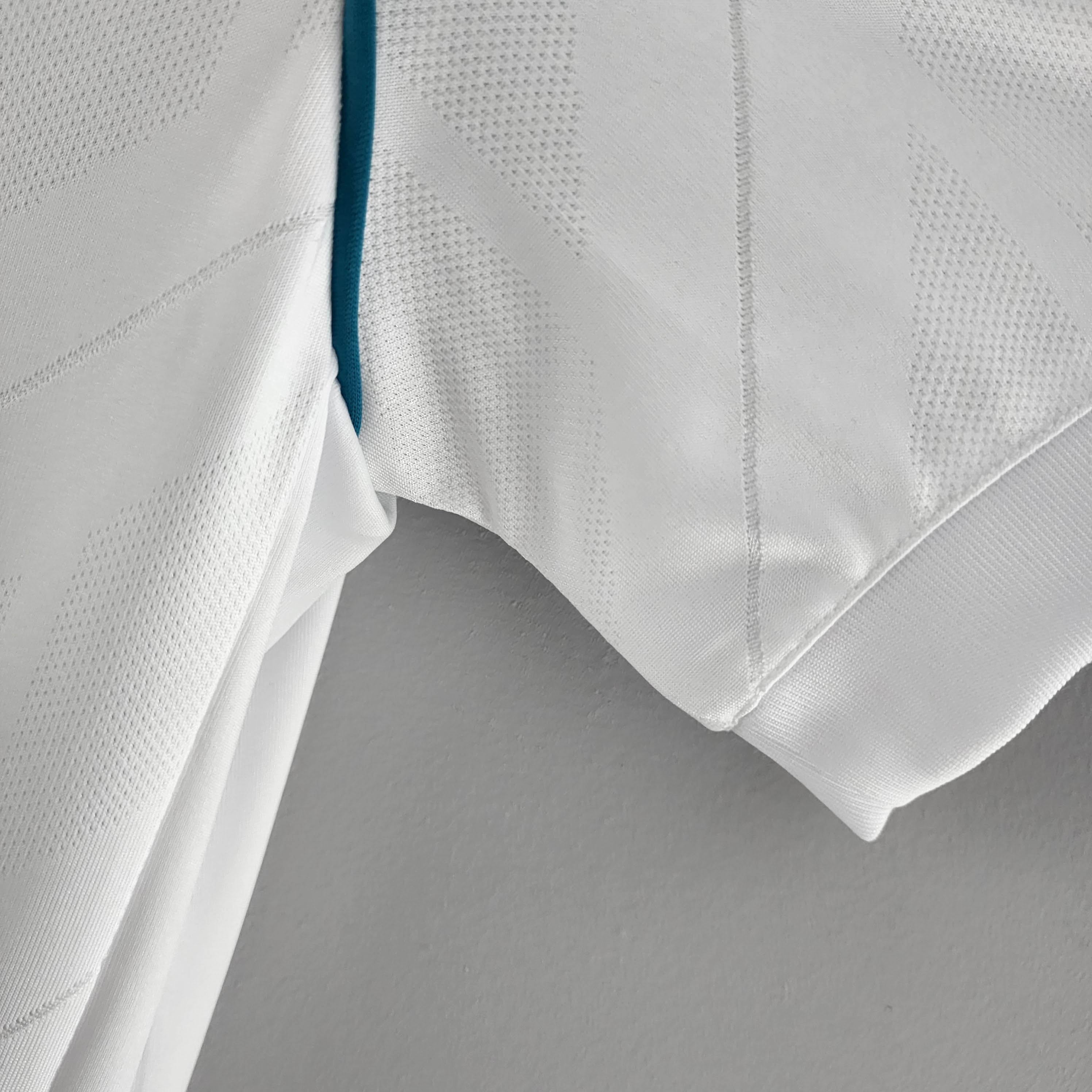 2017/2018 Retro Real Madrid Home — view 8