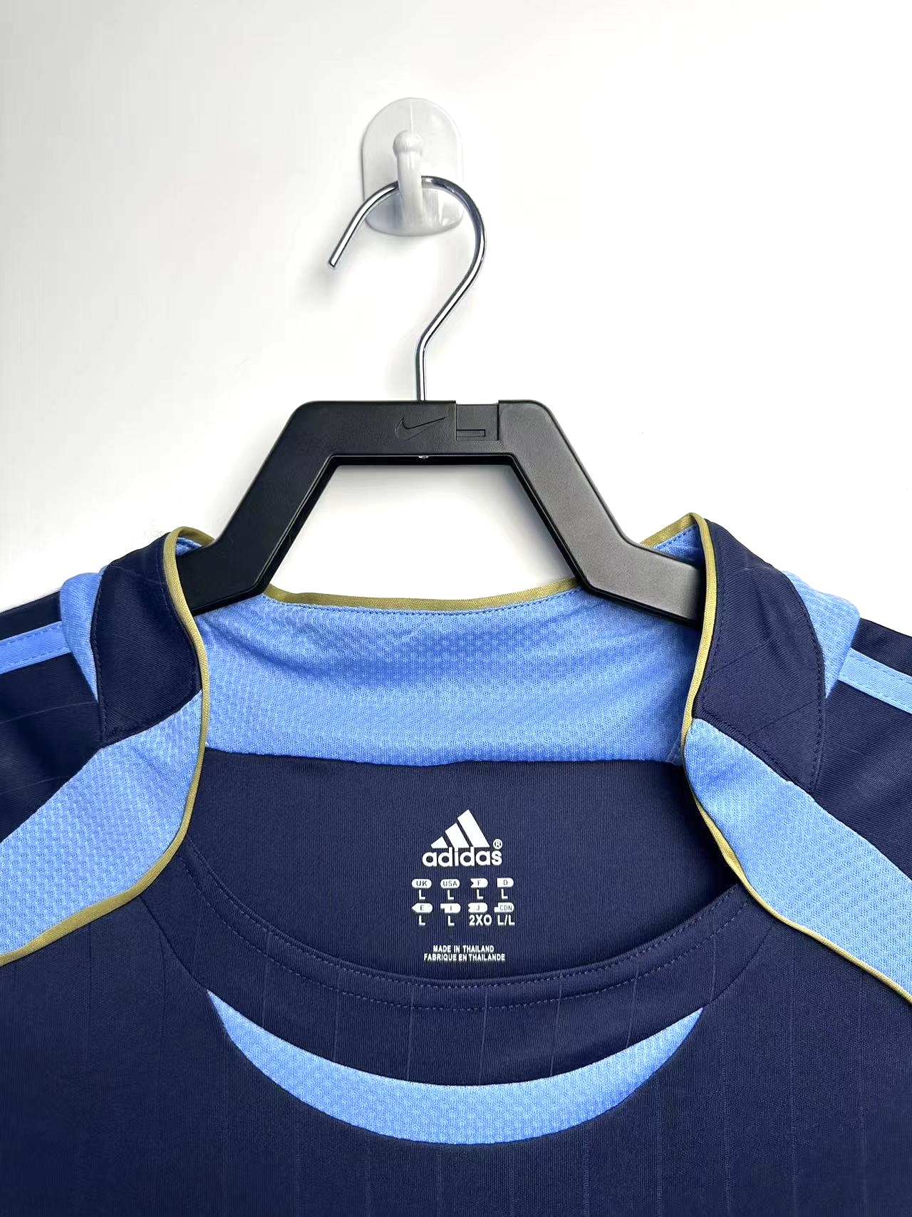 2006 Retro Argentina National Team Away Jersey AAA fan-grade — view 3