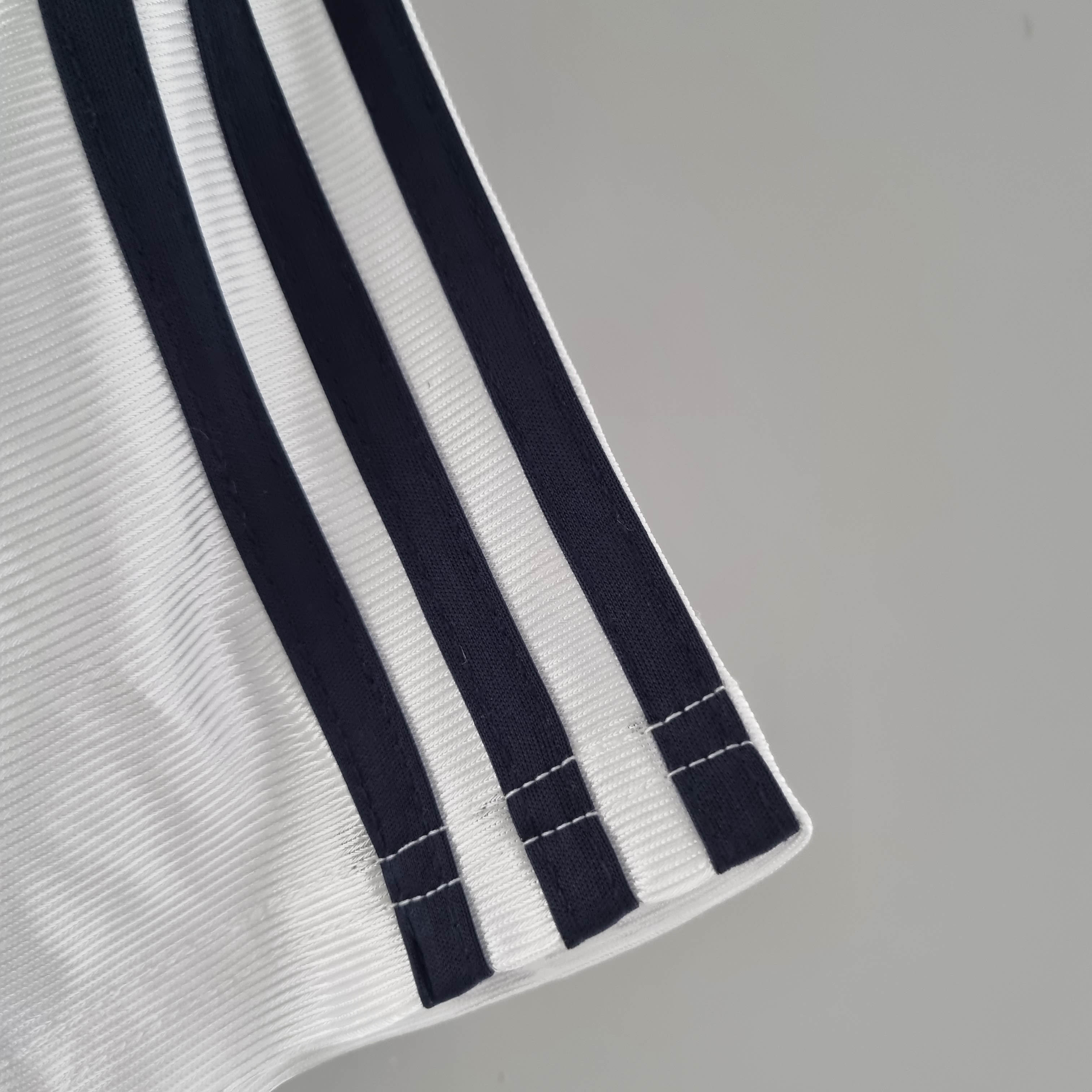 1998/2000 Retro Real Madrid Home — view 9