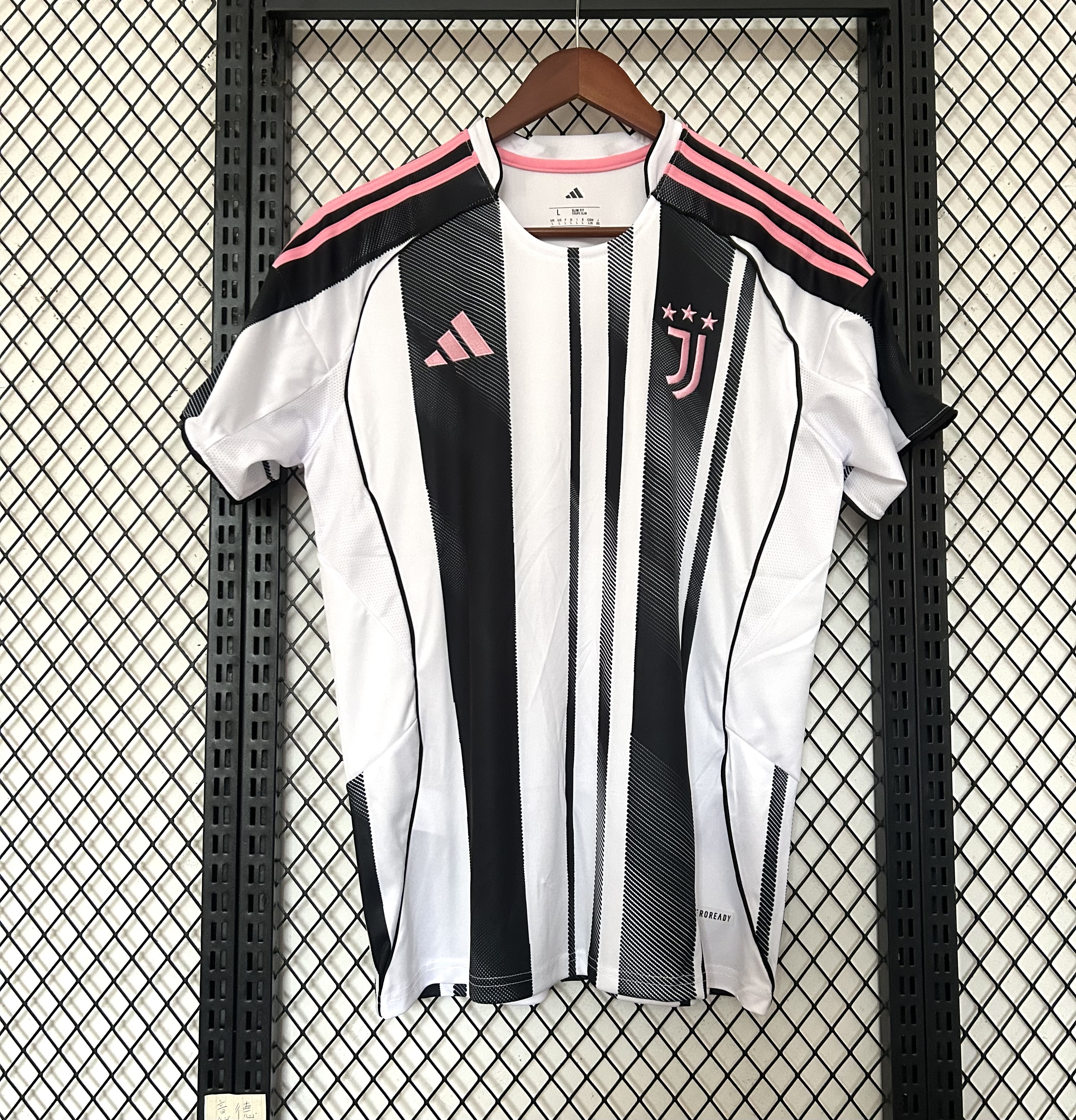 2025/2026 Juventus Home Football Jersey AAA fan-grade